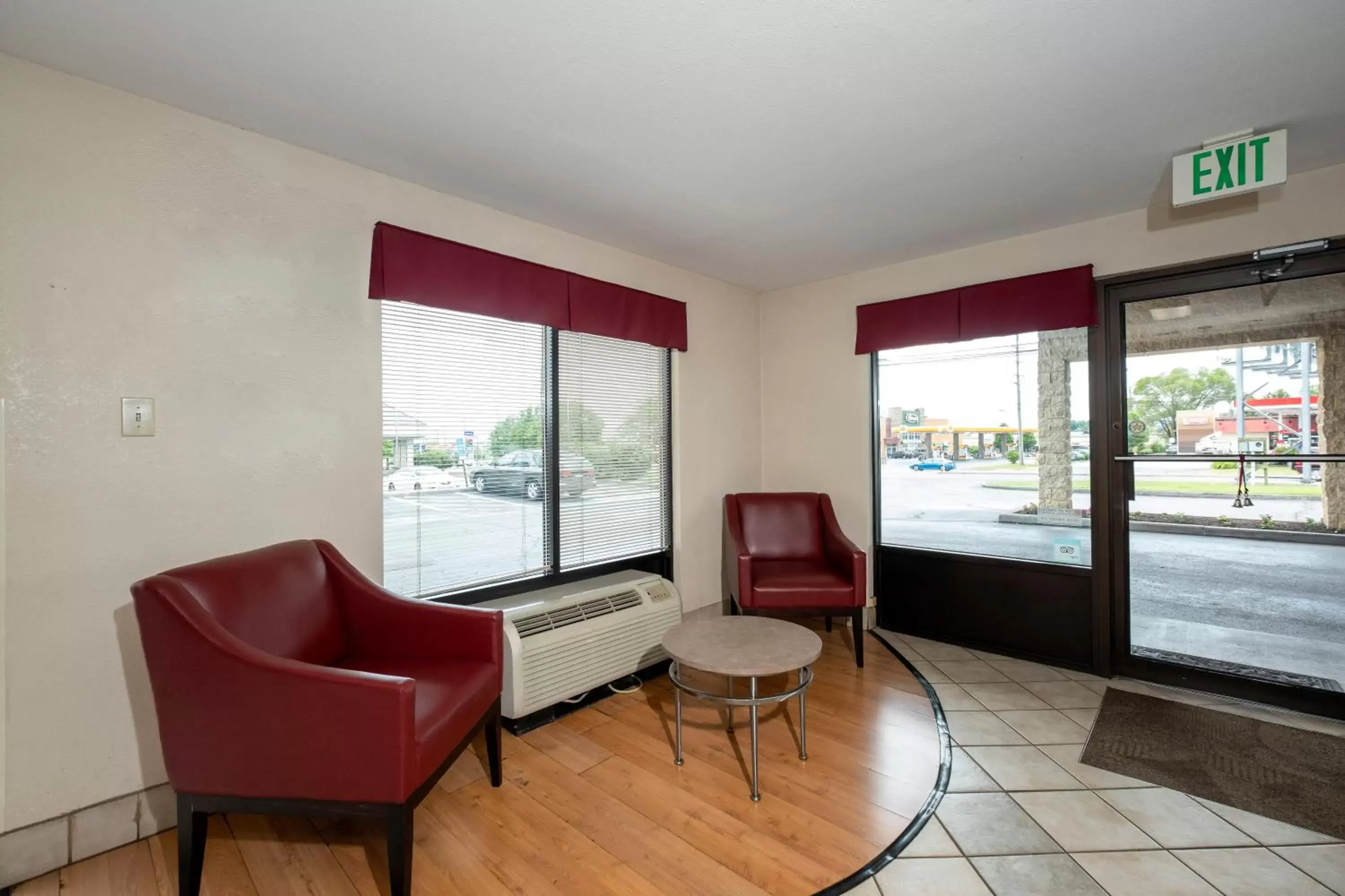 Lobby or reception, Seating Area in Red Roof Inn Winchester