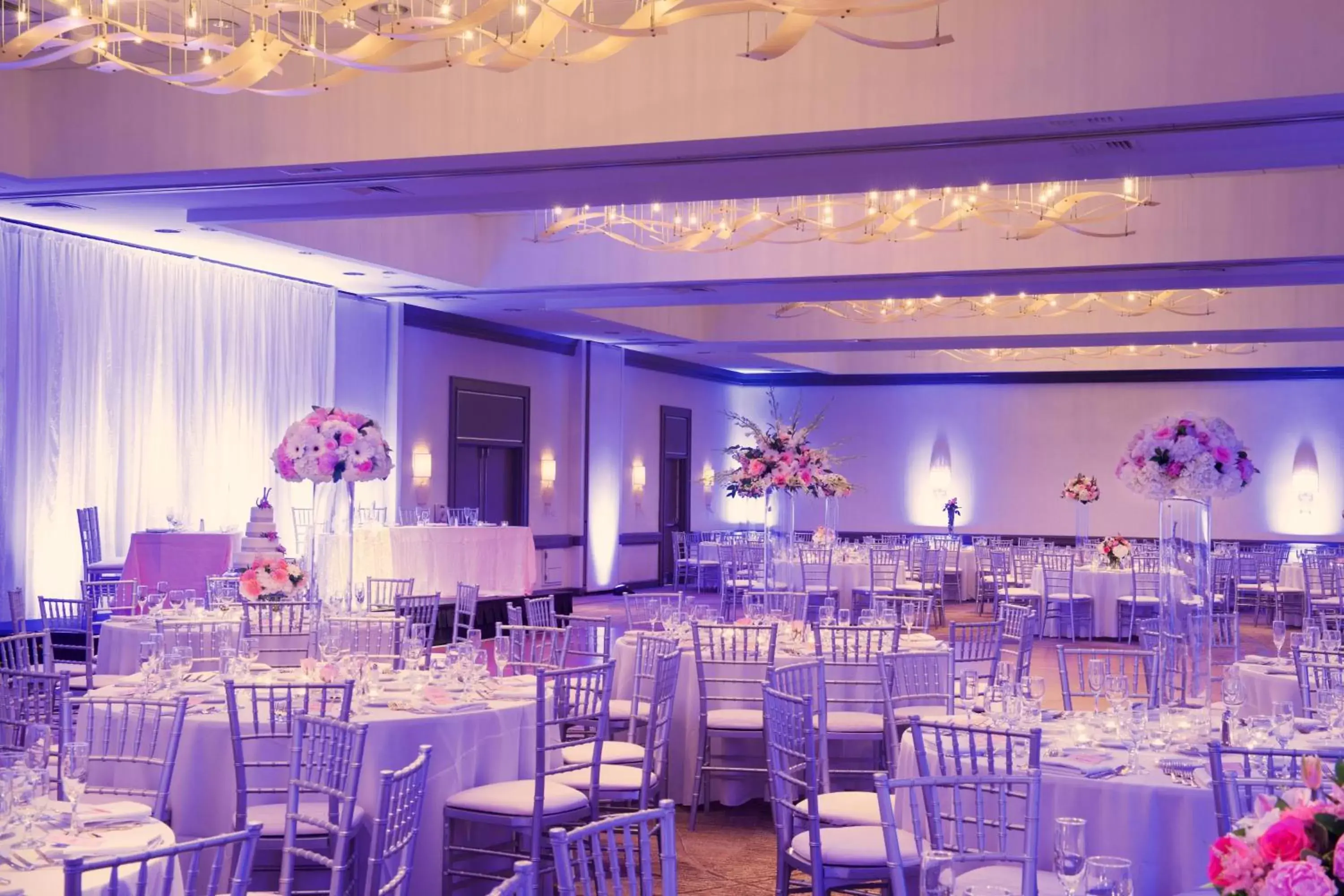 Banquet/Function facilities, Restaurant/Places to Eat in Pittsburgh Airport Marriott