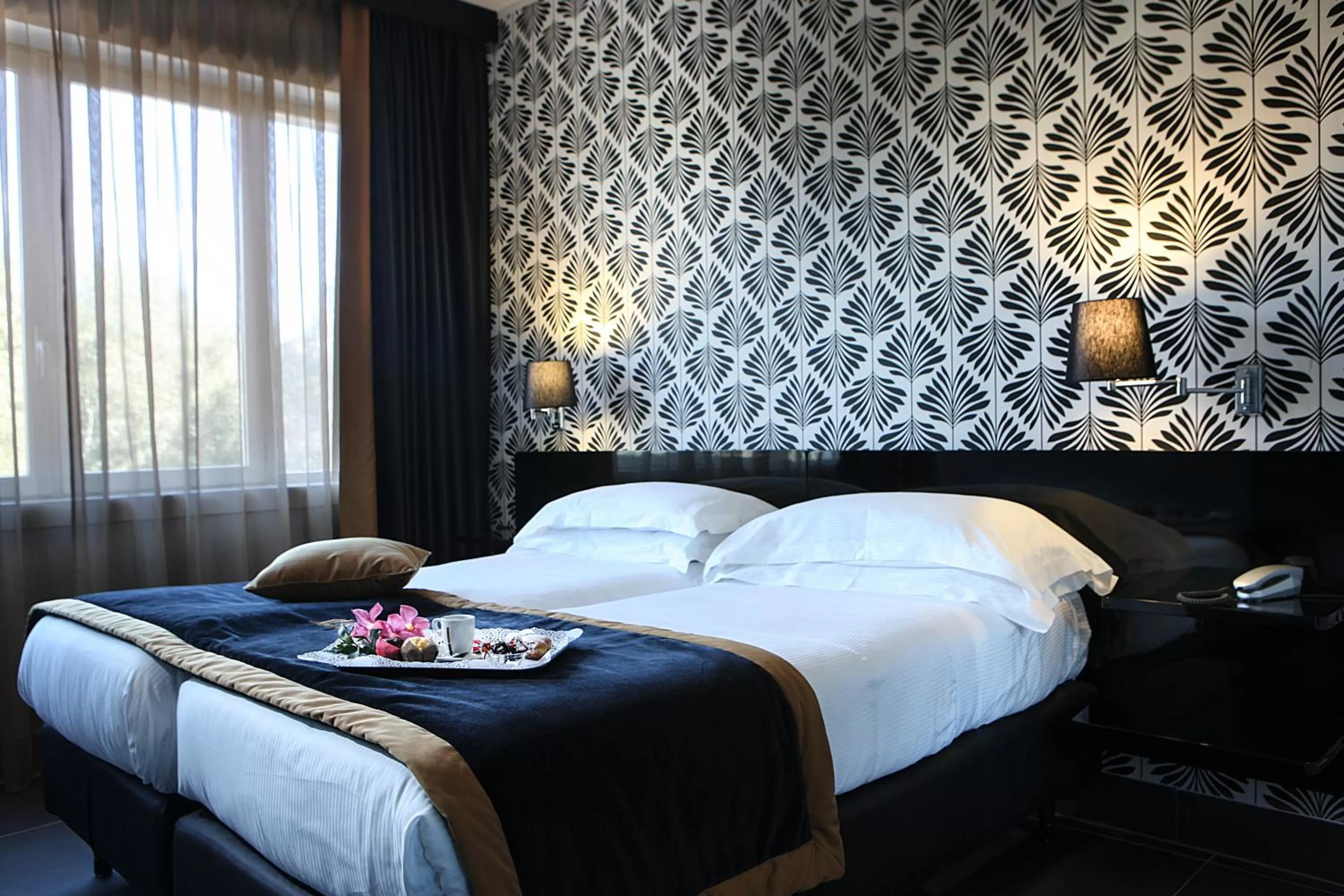 Bedroom, Bed in Best Western JFK Hotel