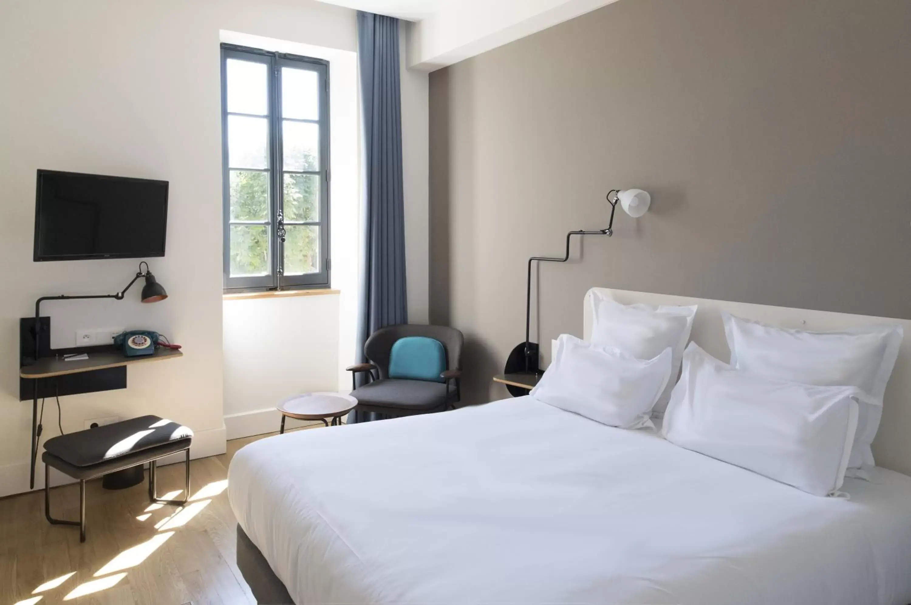 Bedroom, Bed in Fourvière Hôtel