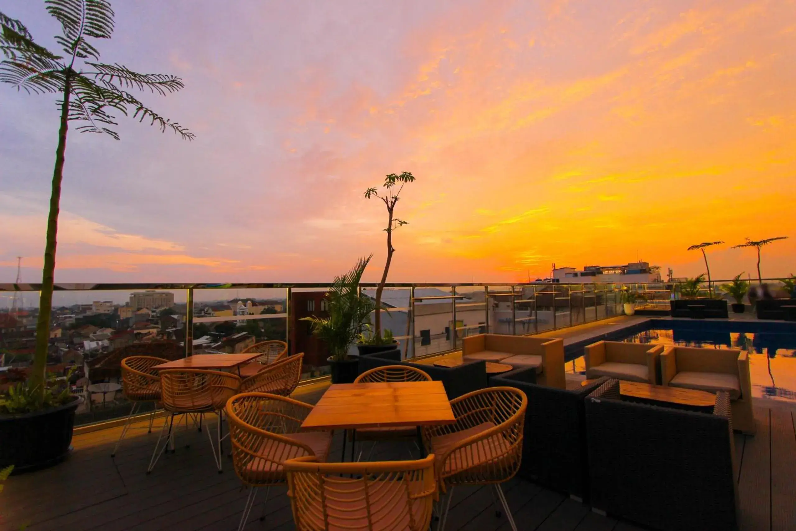 Swimming pool, Sunrise/Sunset in HOTEL FORTUNAGRANDE MALIOBORO formerly Hotel Dafam Fortuna