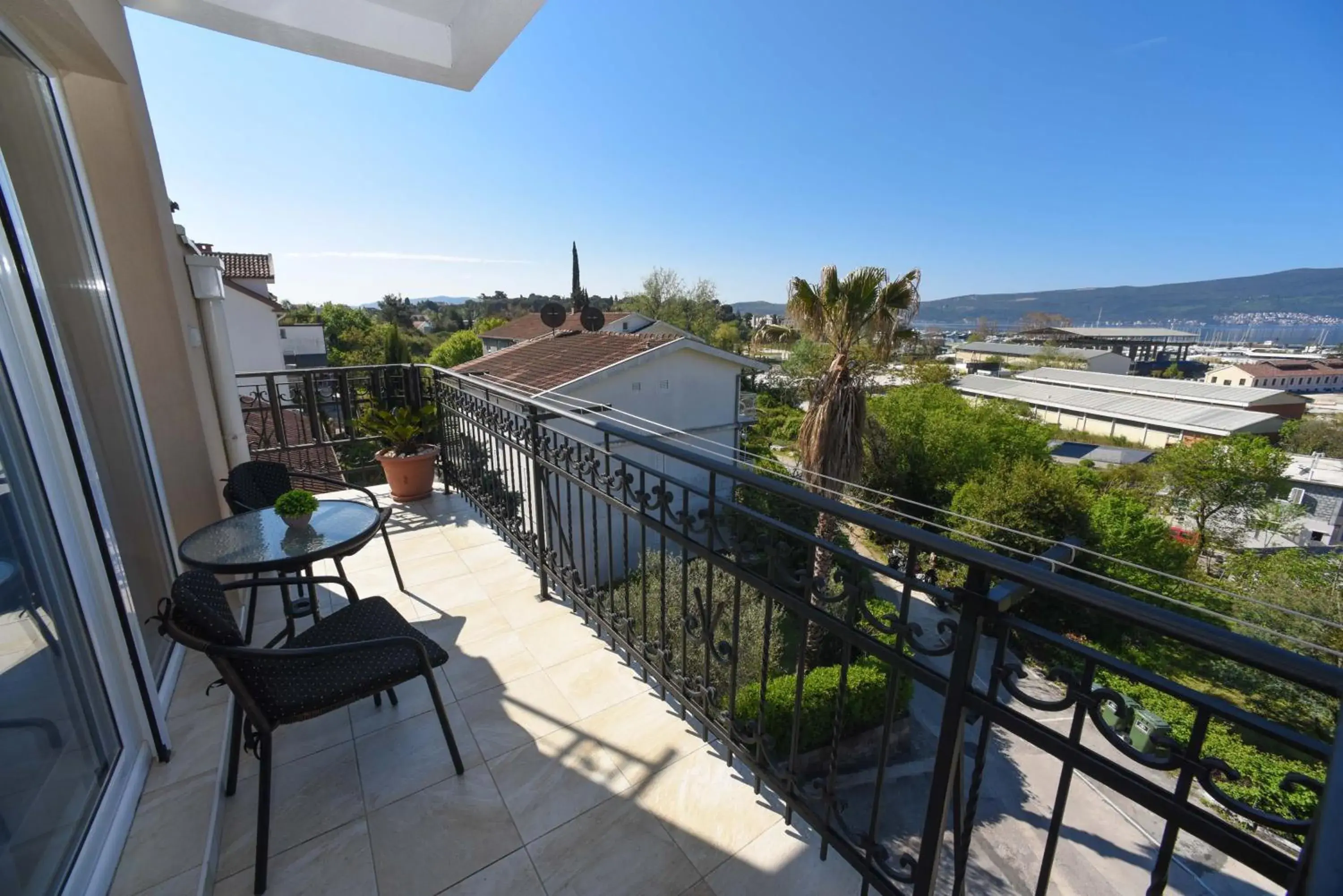 Day, Balcony/Terrace in D&D Apartments