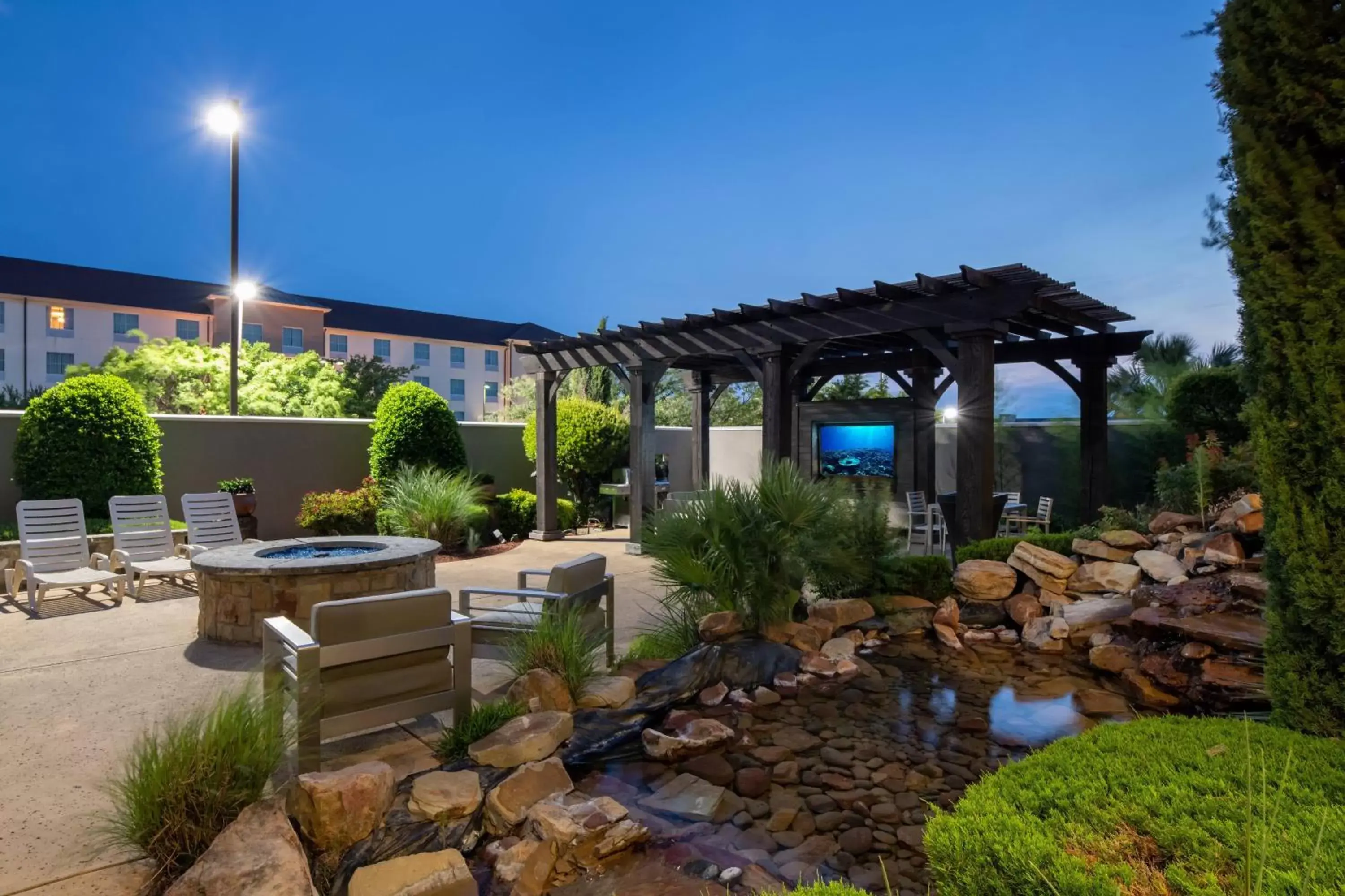 Property Building in Courtyard Fort Worth West at Cityview