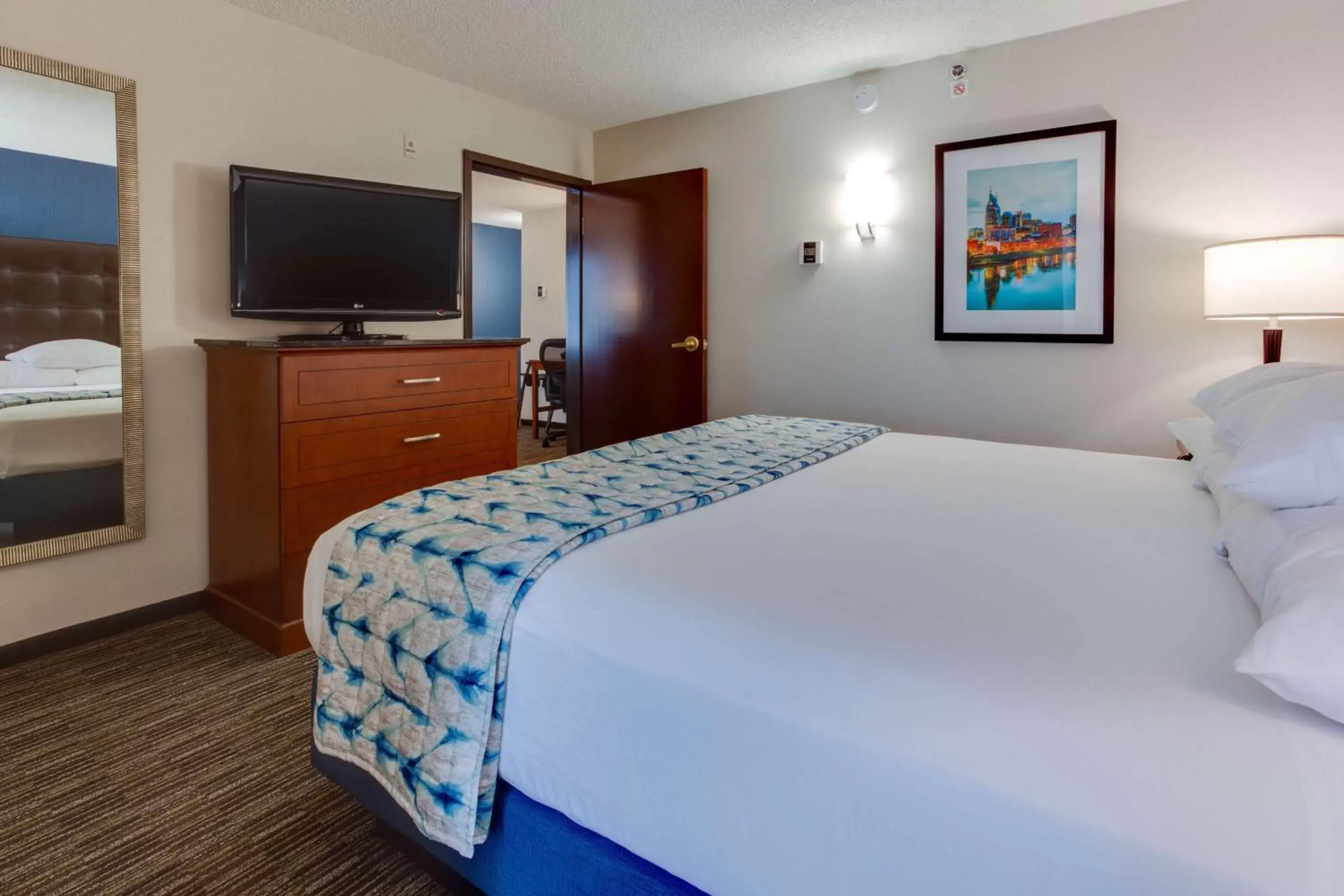 Photo of the whole room, Bed in Drury Inn & Suites Nashville Airport