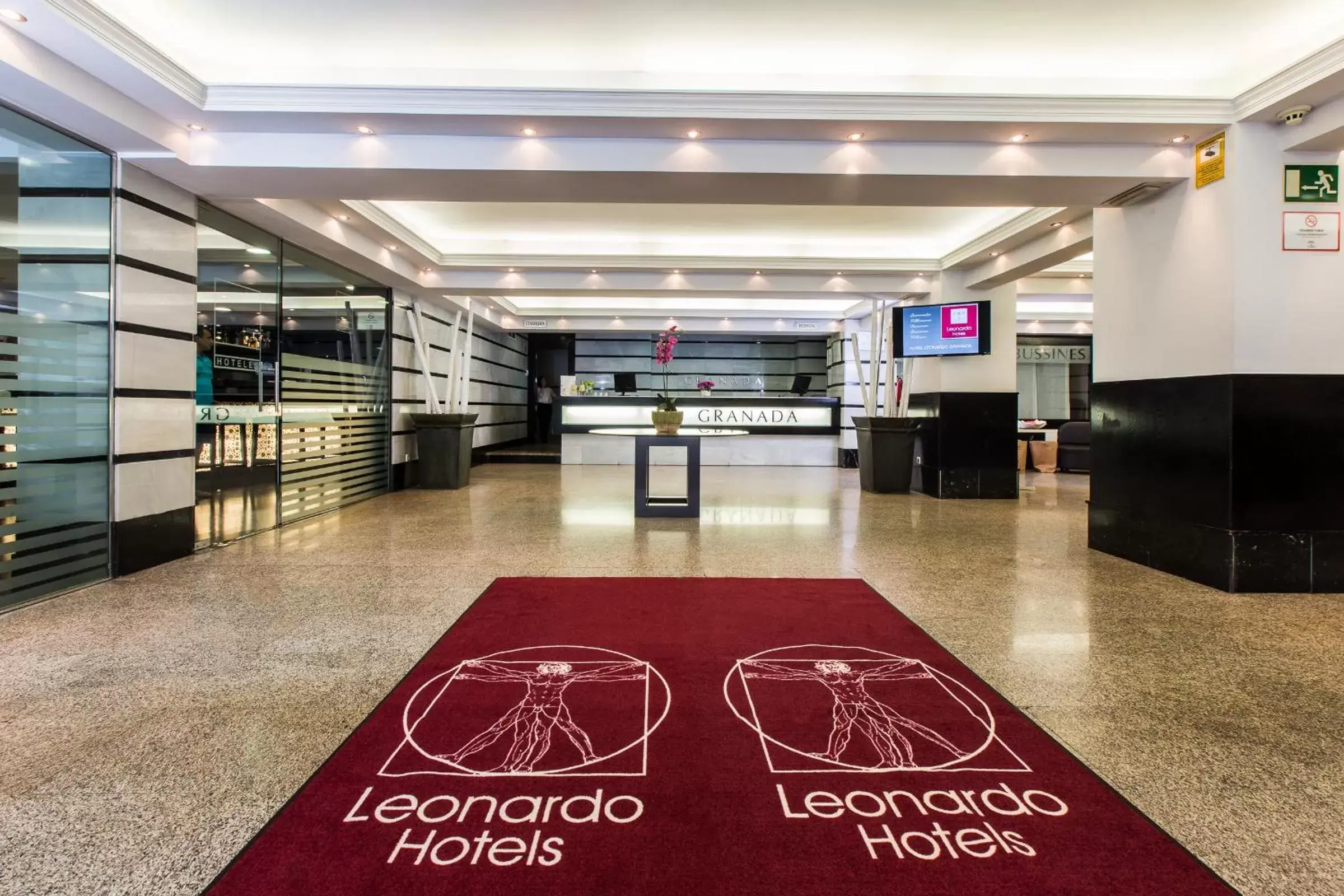 Lobby or reception in Leonardo Hotel Granada