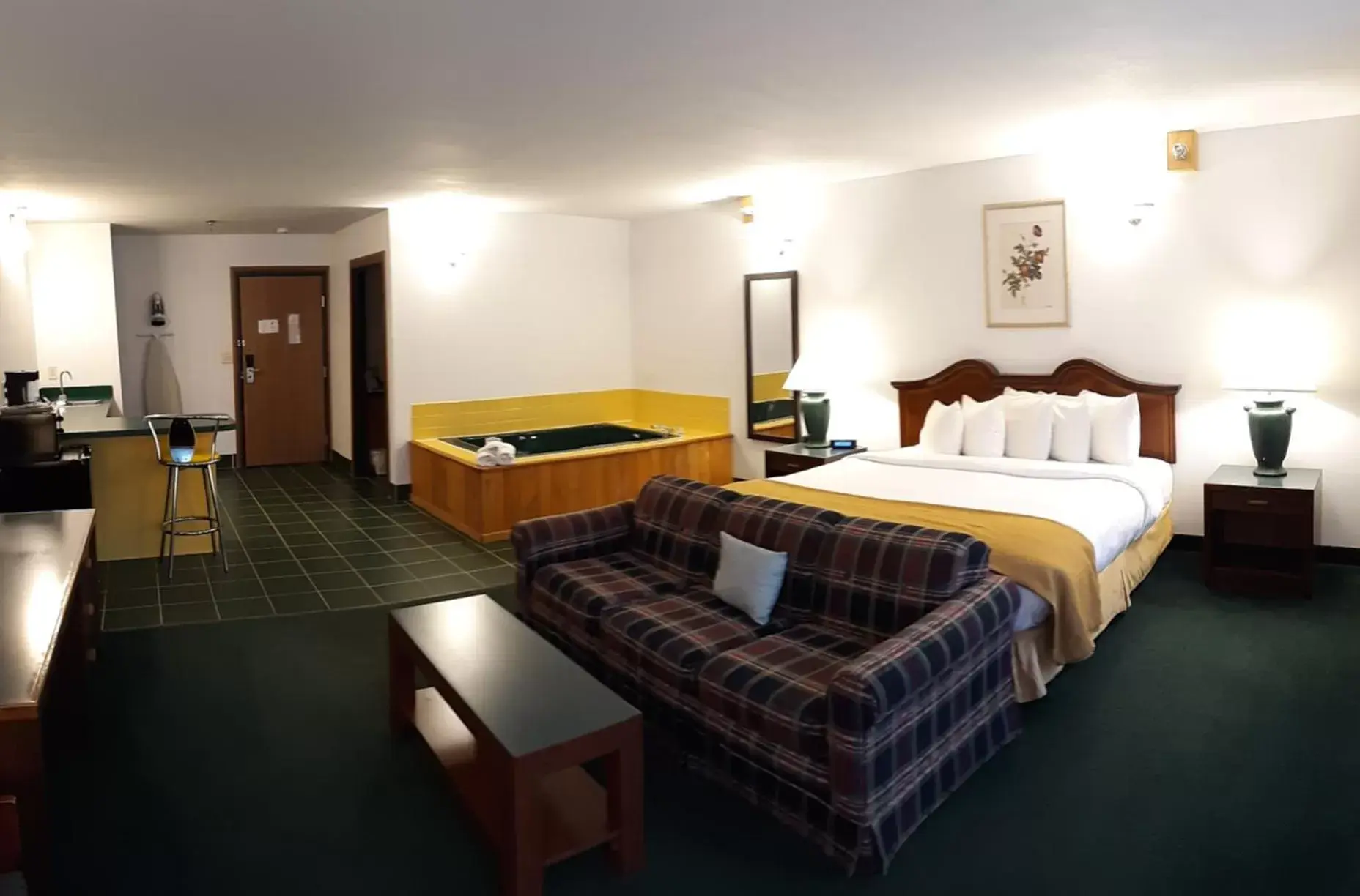 Bedroom in Pleasant Moose Lodge