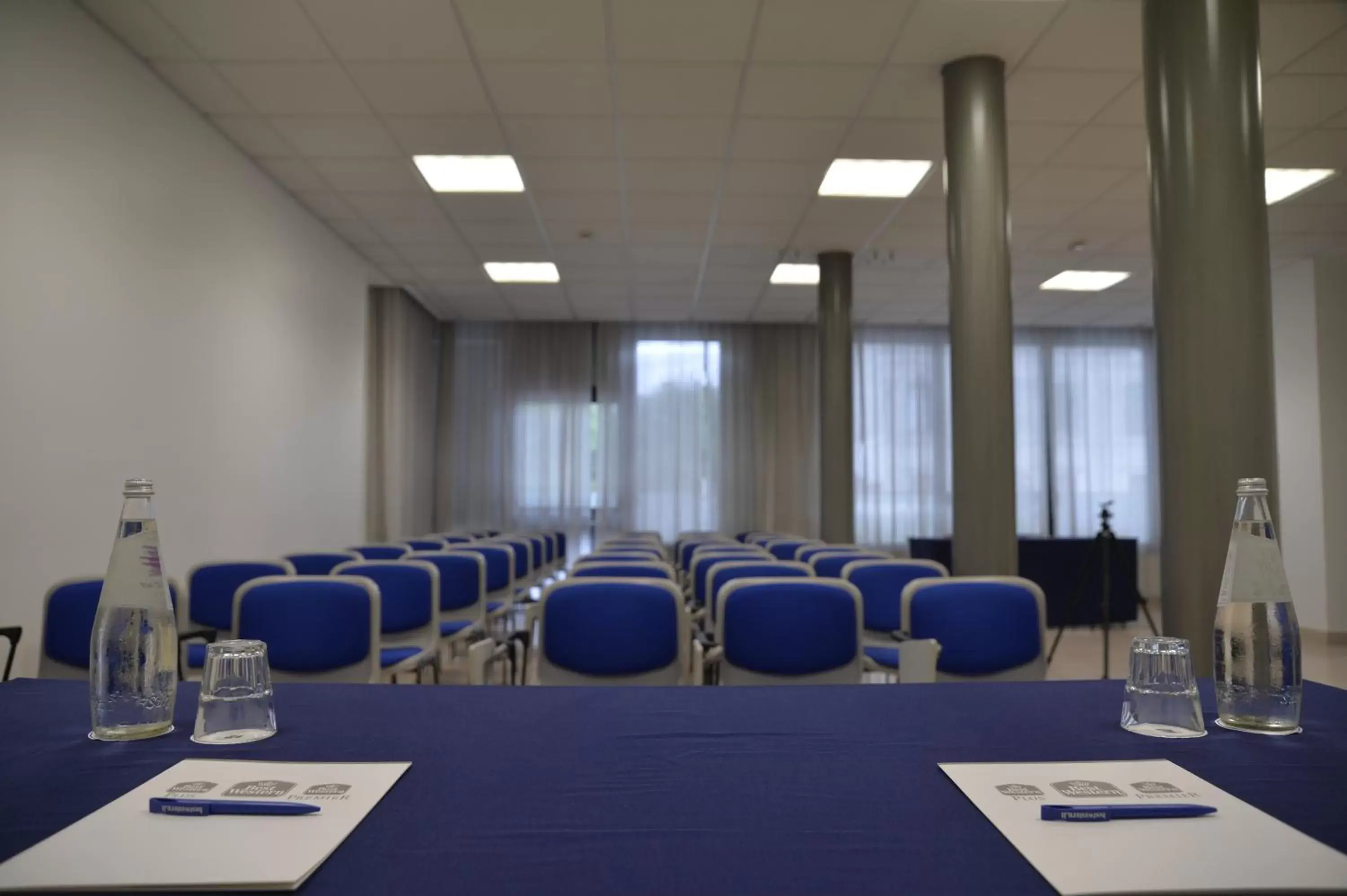 Business facilities in Best Western Plus Soave Hotel