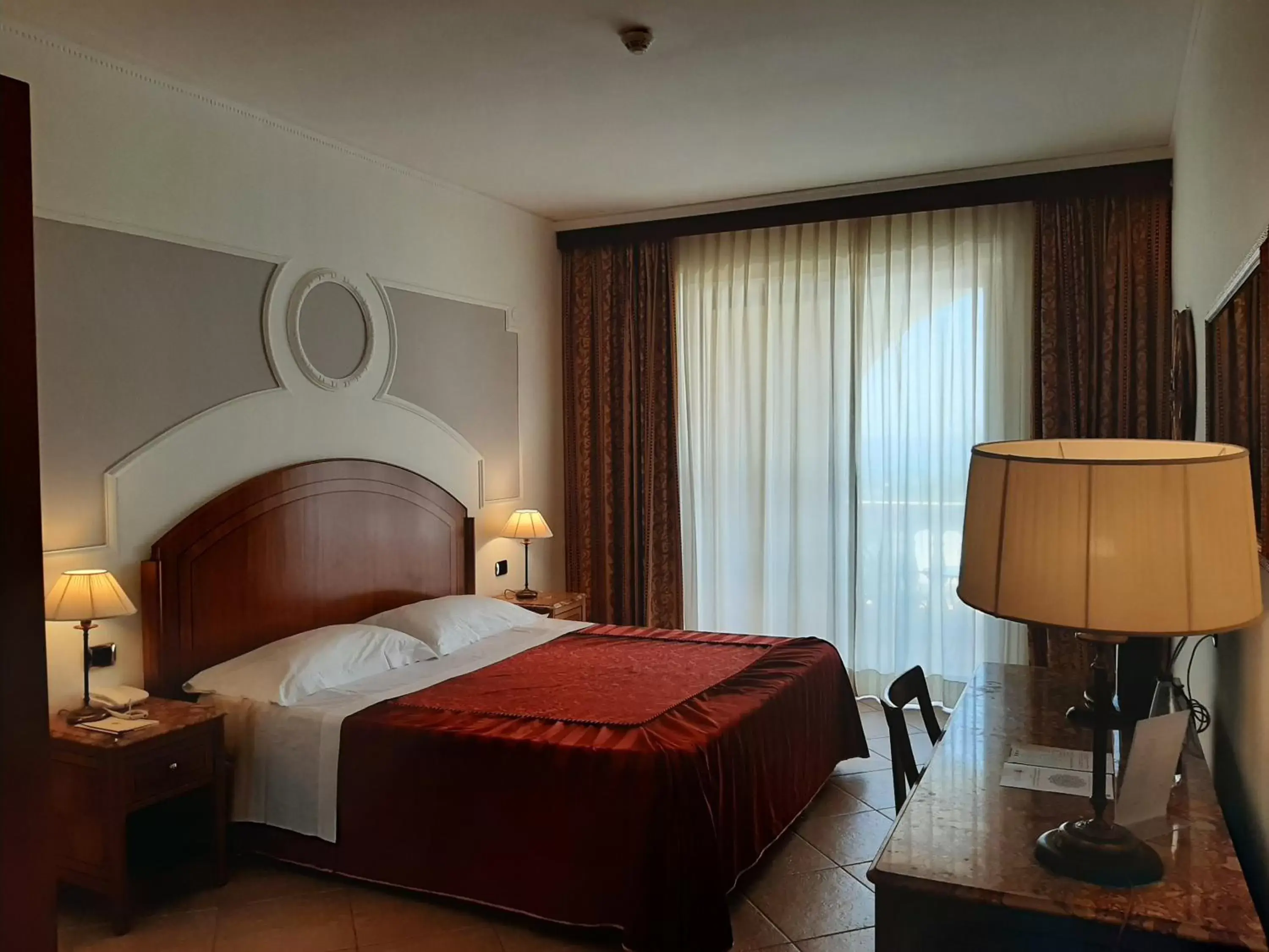 Bedroom, Bed in Parco dei Principi Hotel