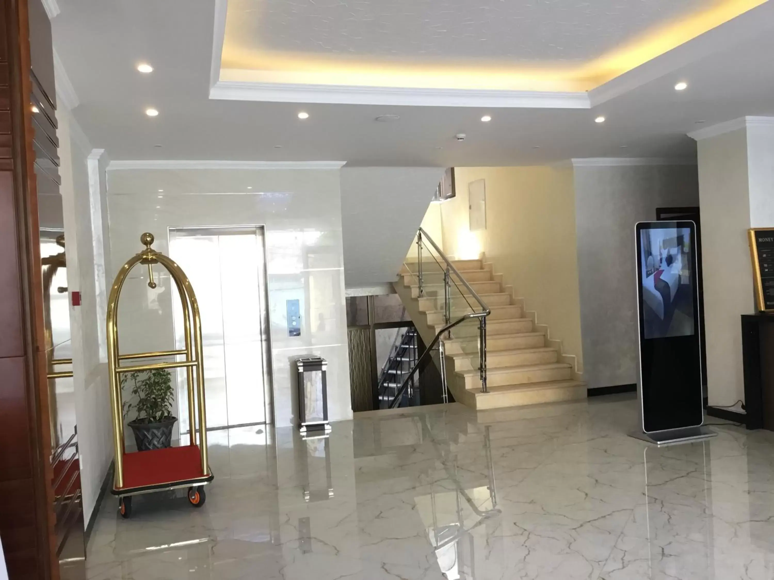 Lobby/Reception in Marcen Addis Hotel