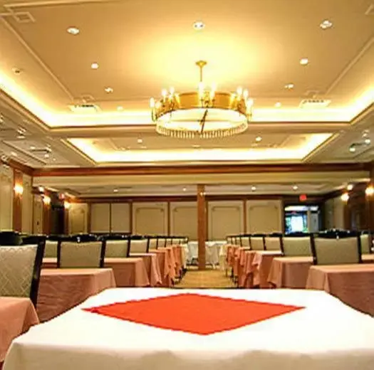 Business facilities in Norwalk Inn & Conference Center