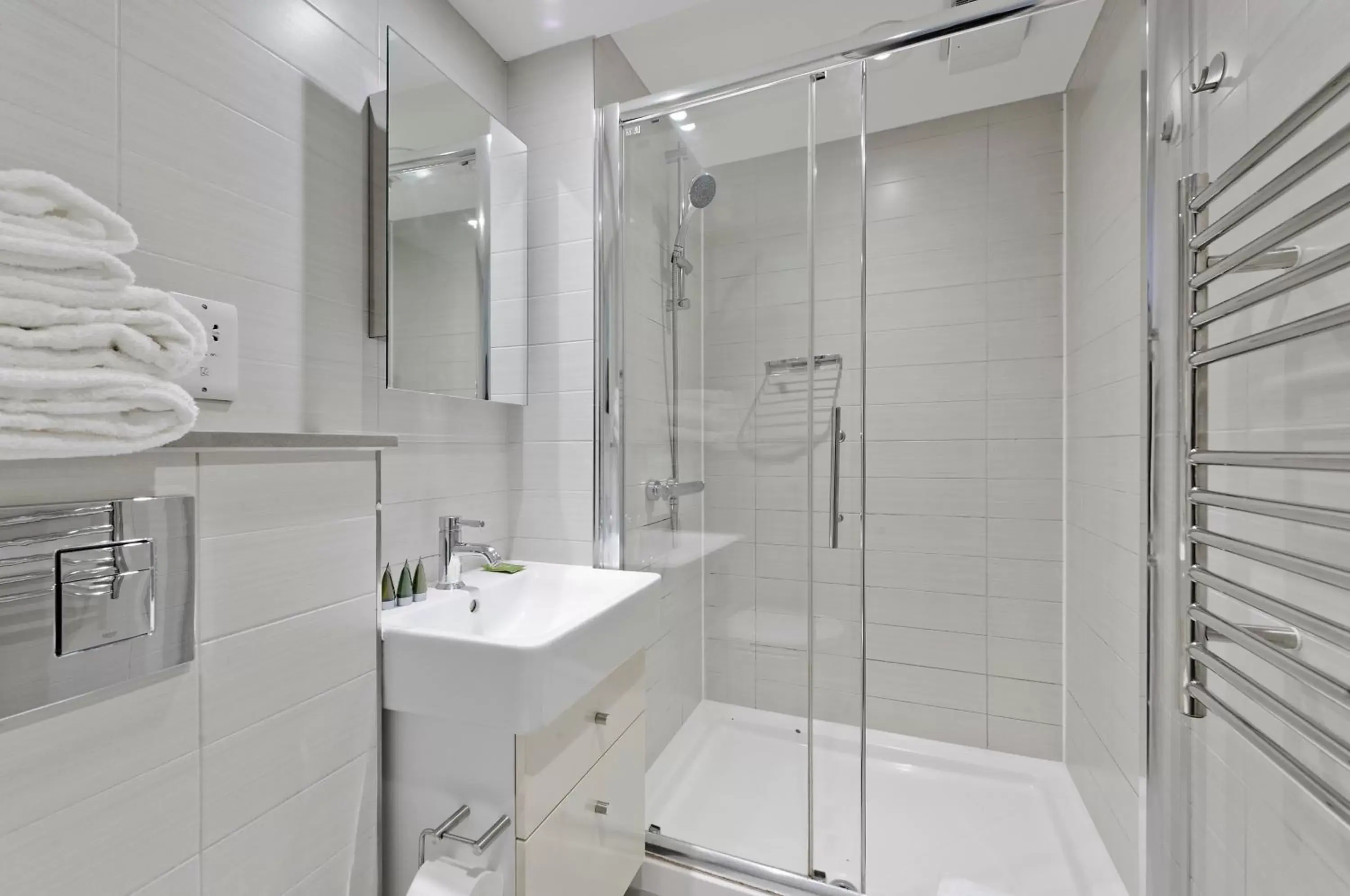 Bathroom in Crane Court by City2Stay