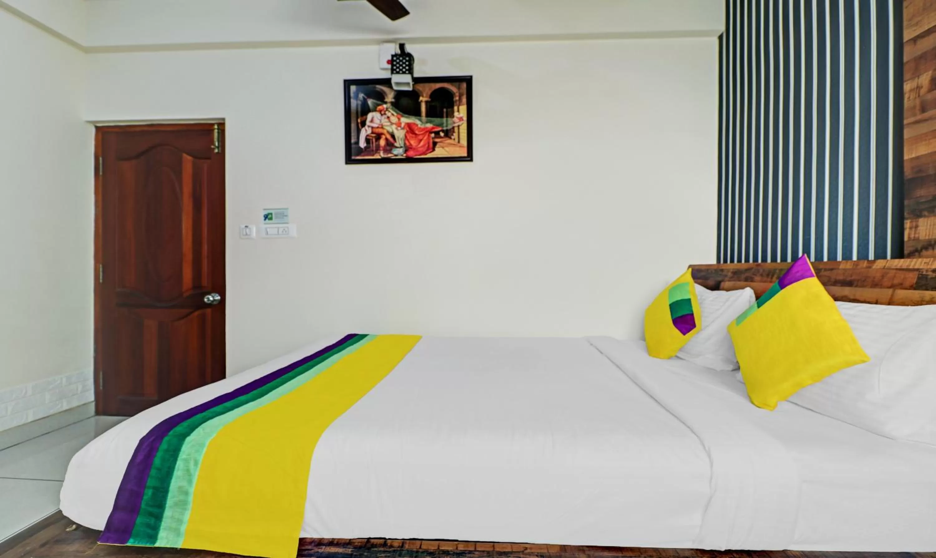 Bed in Itsy By Treebo - Colors Stay