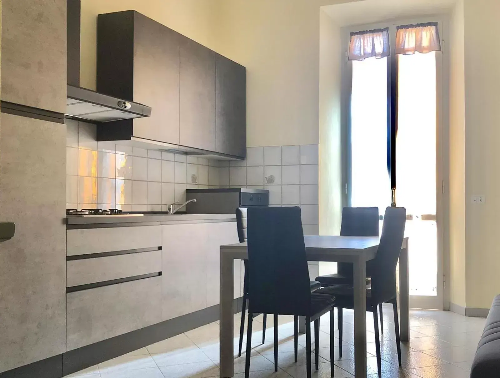 Dining Area in Hotel Est Piombino