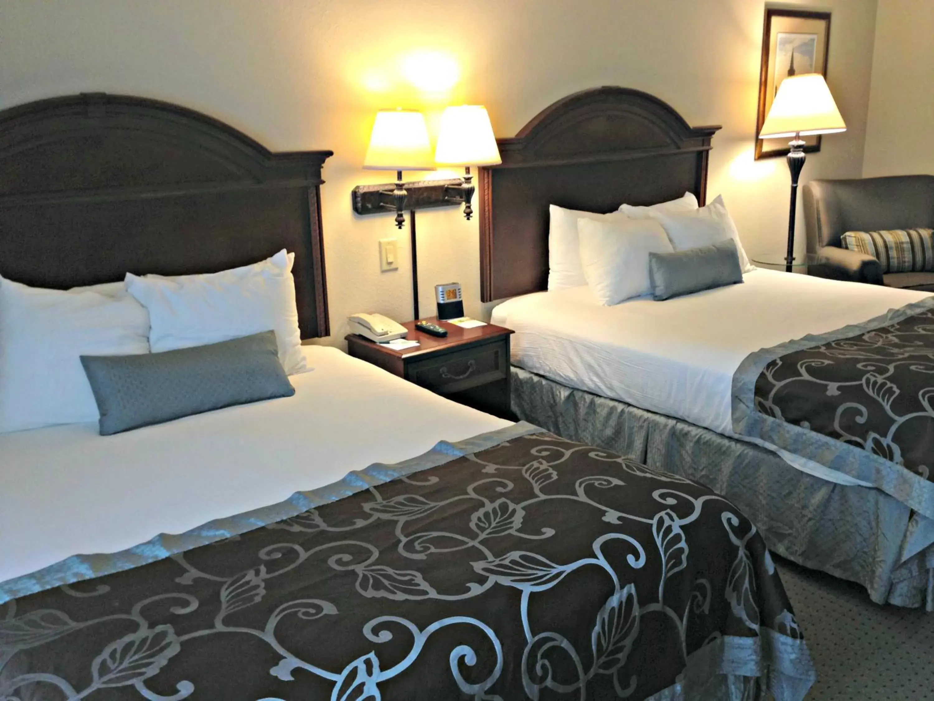 Bed in Wingate by Wyndham Charleston Southern University