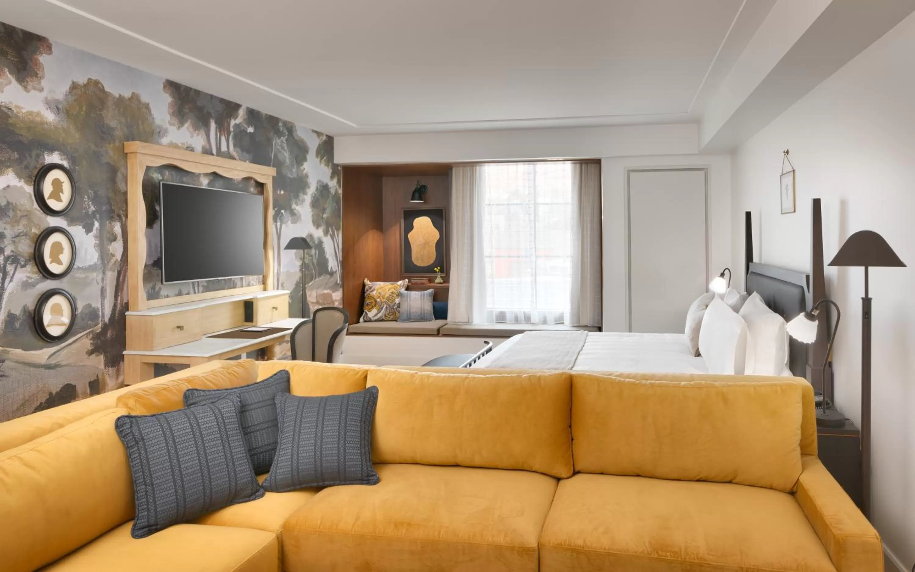 Photo of the whole room, Bed in The Advenire, Autograph Collection