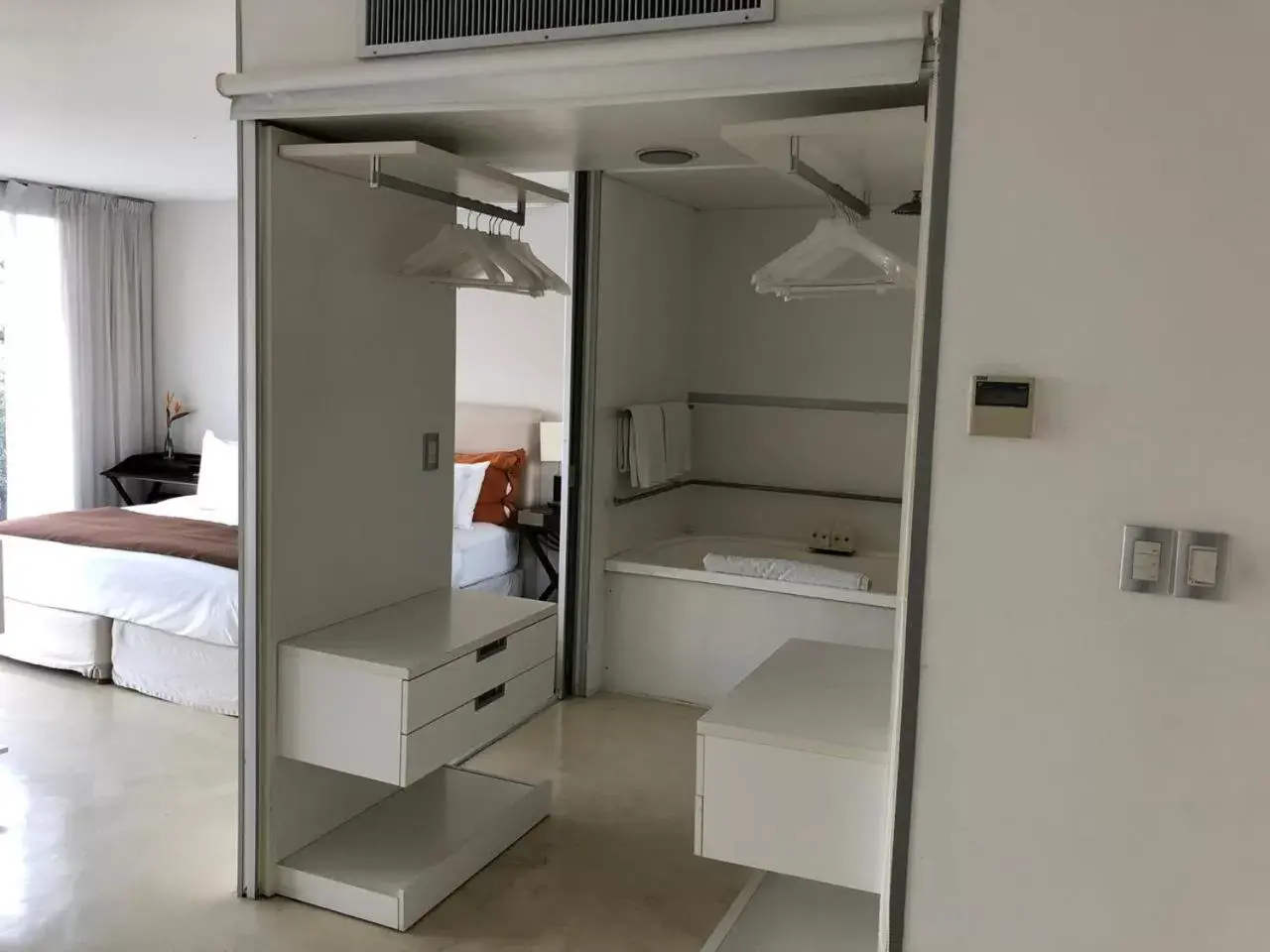 wardrobe, Kitchen/Kitchenette in Design cE - Hotel Boutique de Diseño