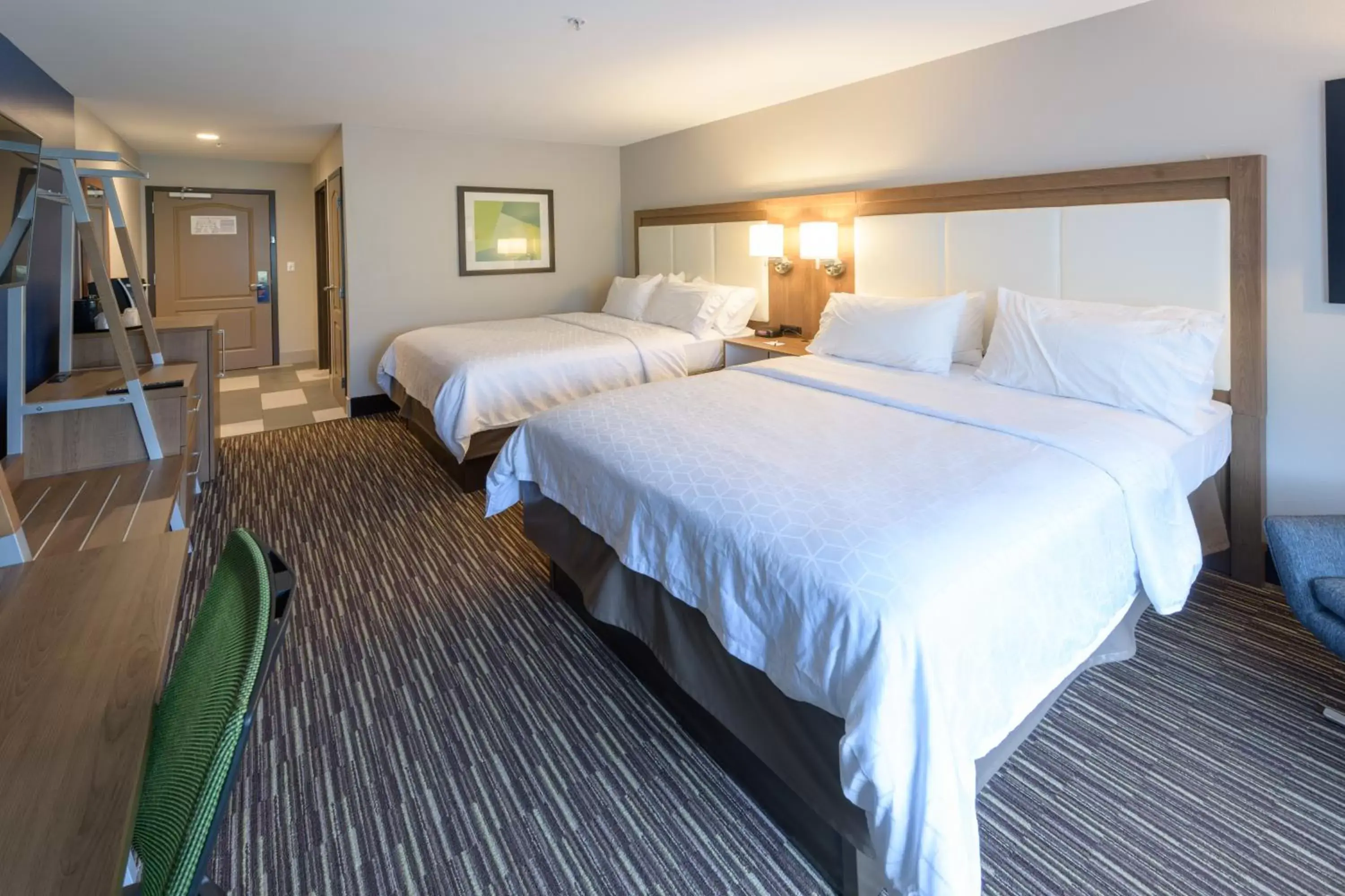Bed in Holiday Inn Express & Suites Jamestown, an IHG Hotel