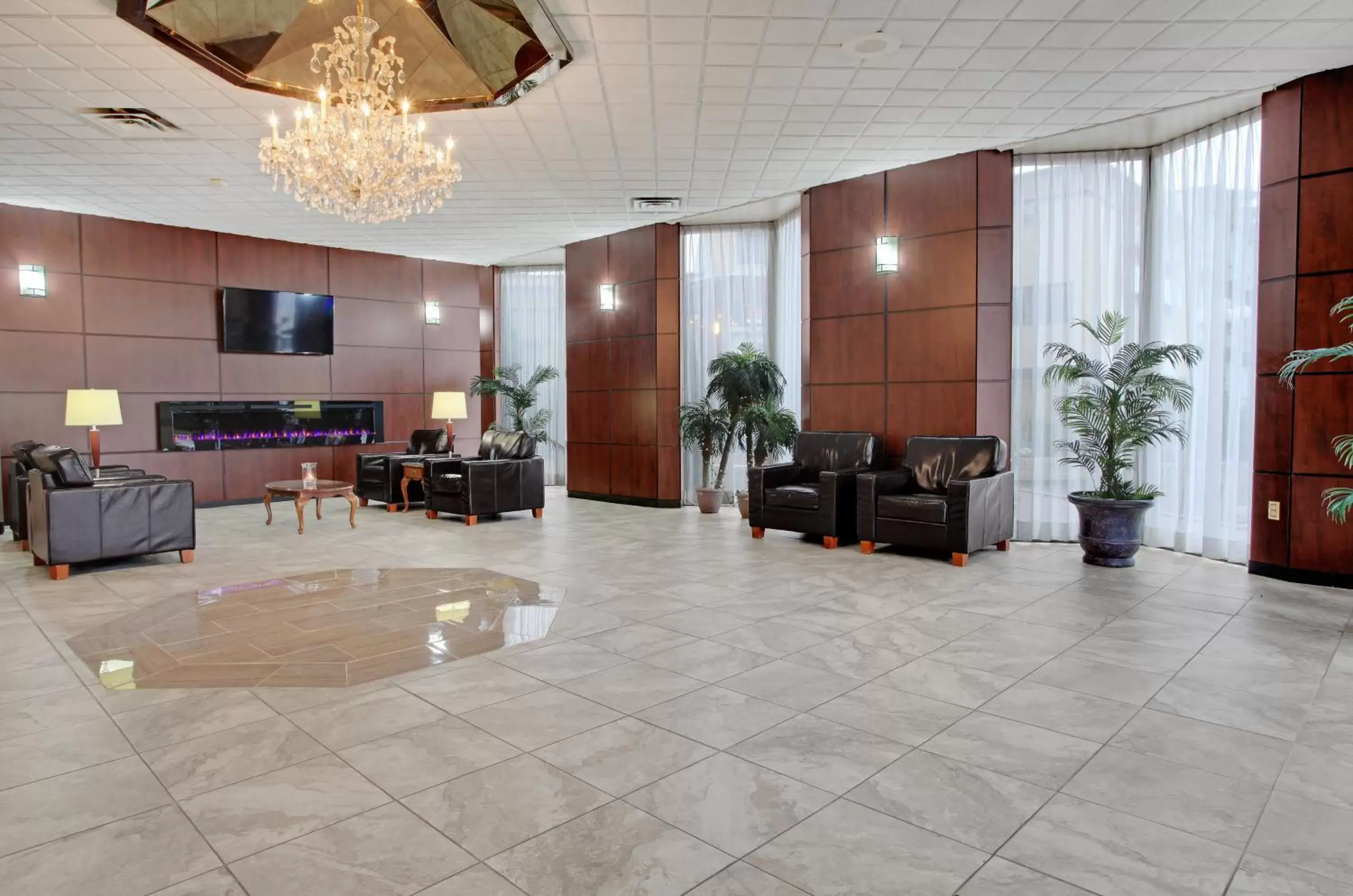 Lobby or reception, Restaurant/Places to Eat in Travelodge by Wyndham Lloydminster