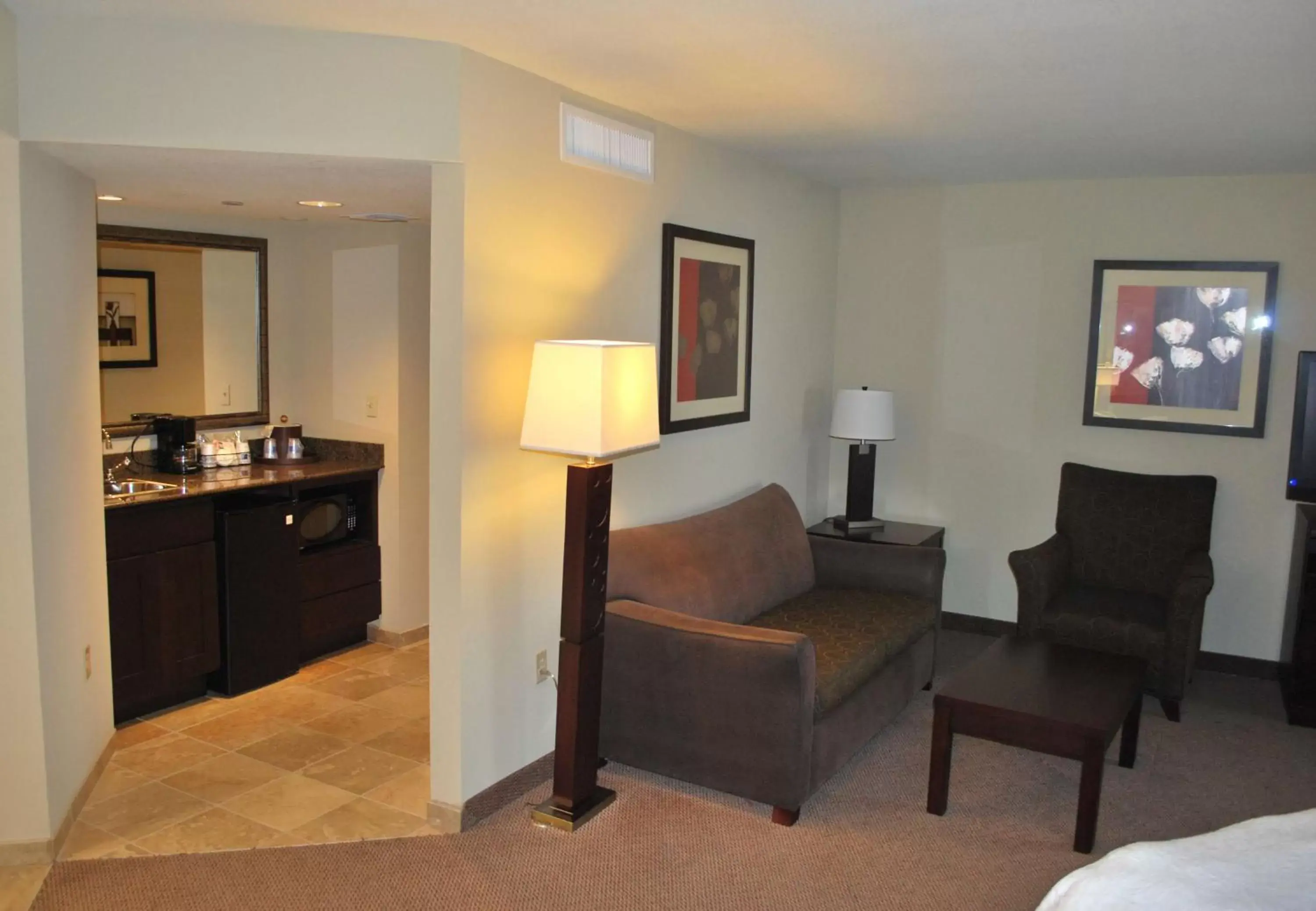 Living room, Seating Area in Hampton Inn & Suites Phoenix/Gilbert