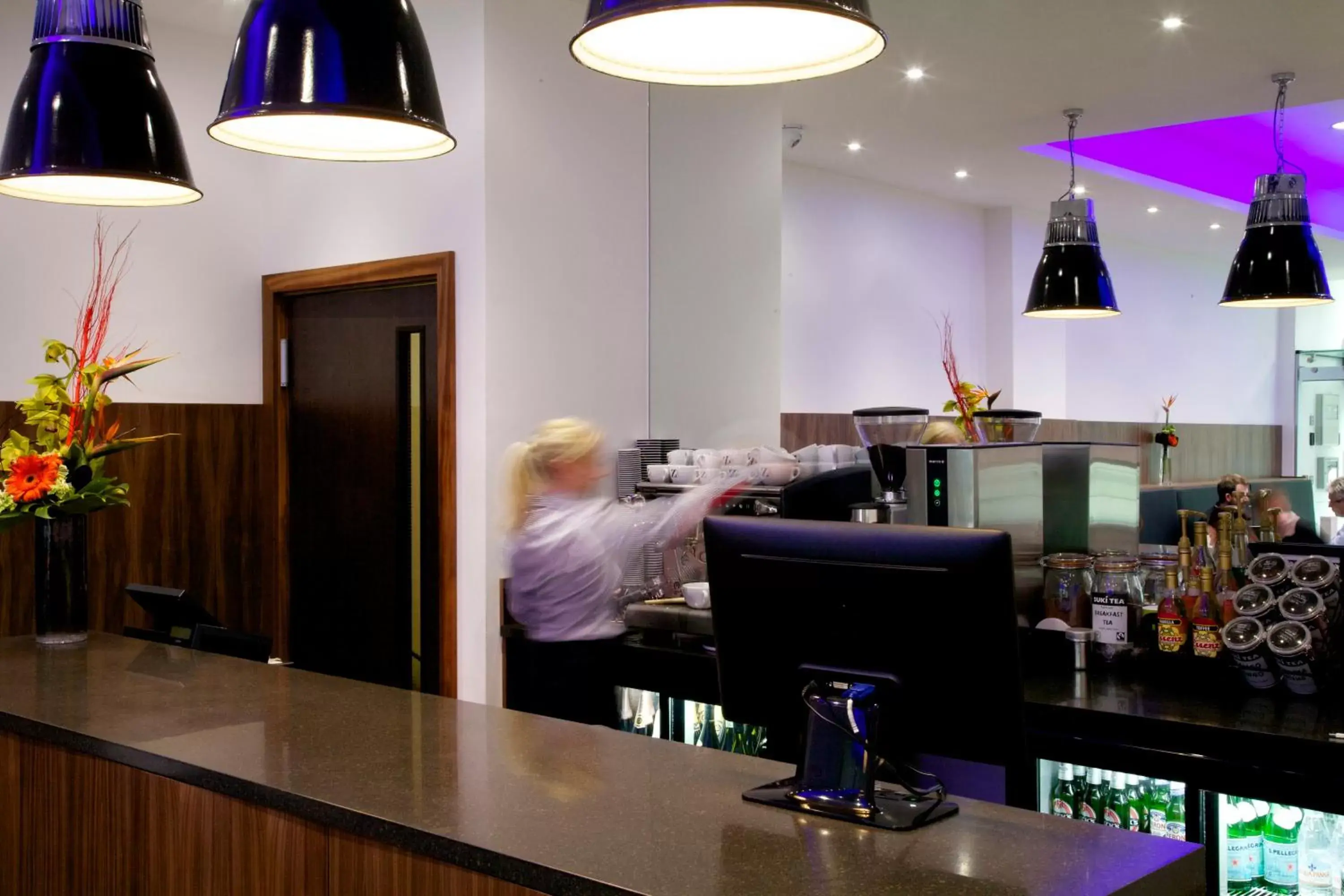 Lounge or bar, Lobby/Reception in The Z Hotel Liverpool