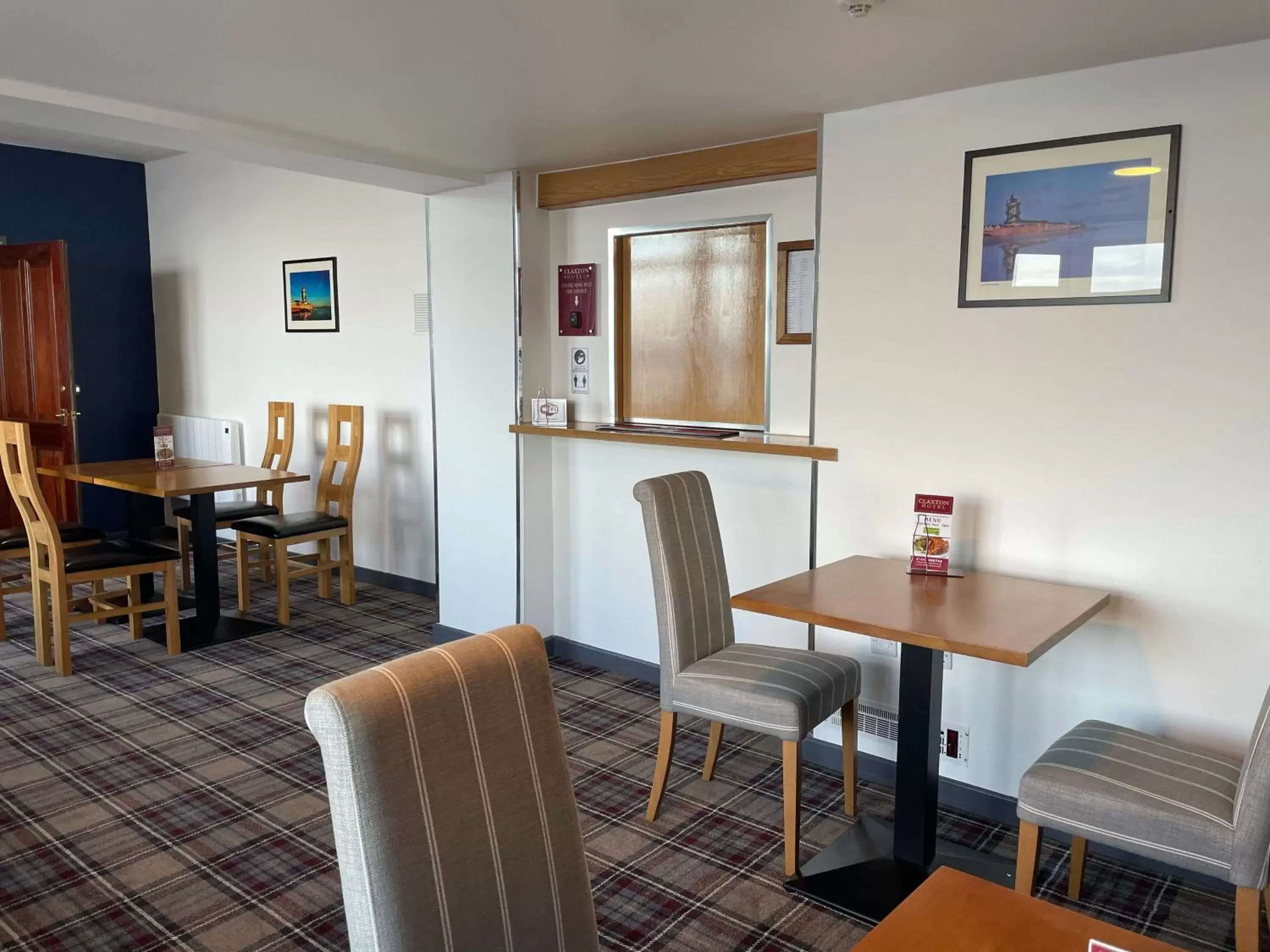 Lounge or bar in Claxton Hotel