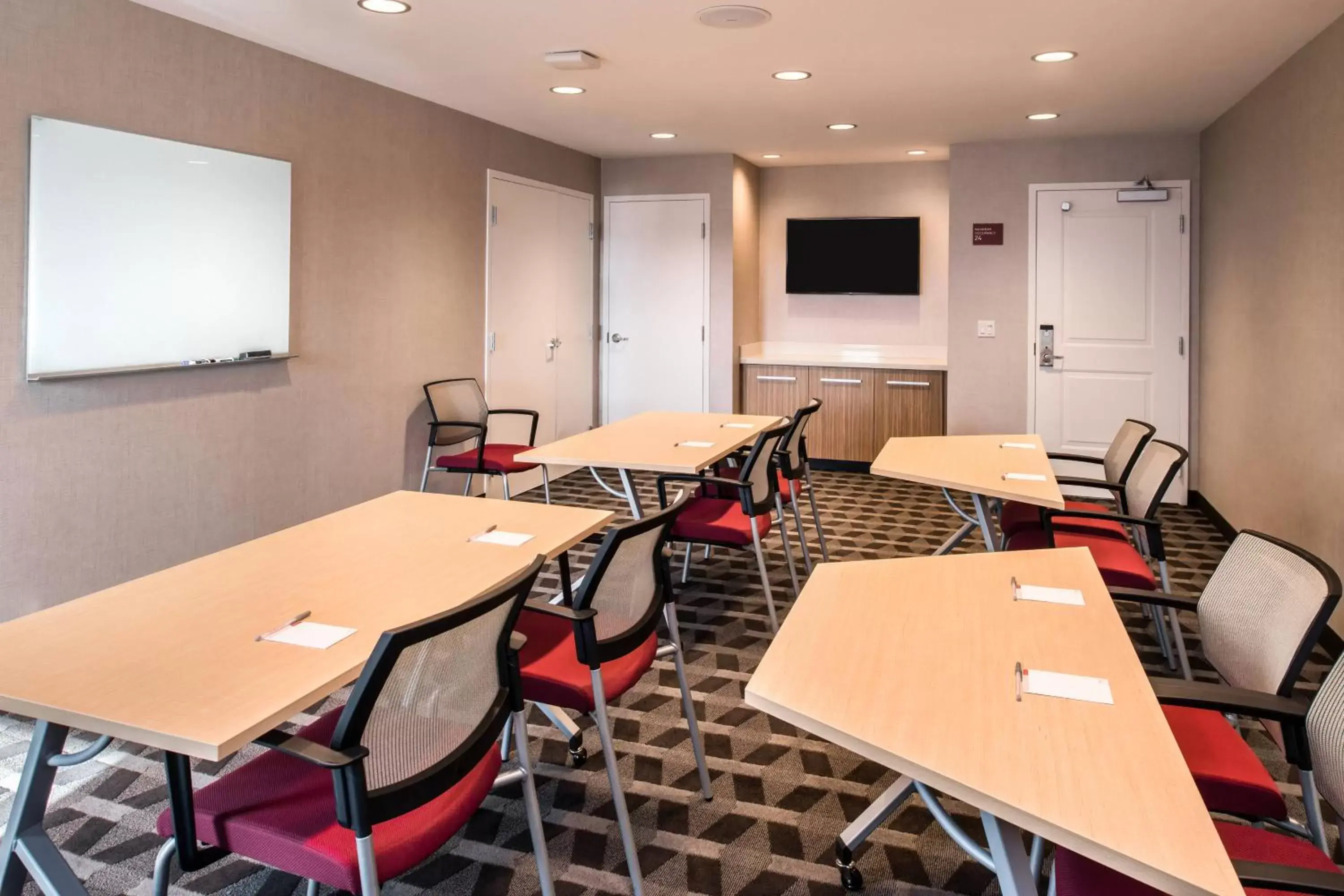 Meeting/conference room in TownePlace Suites by Marriott Merced