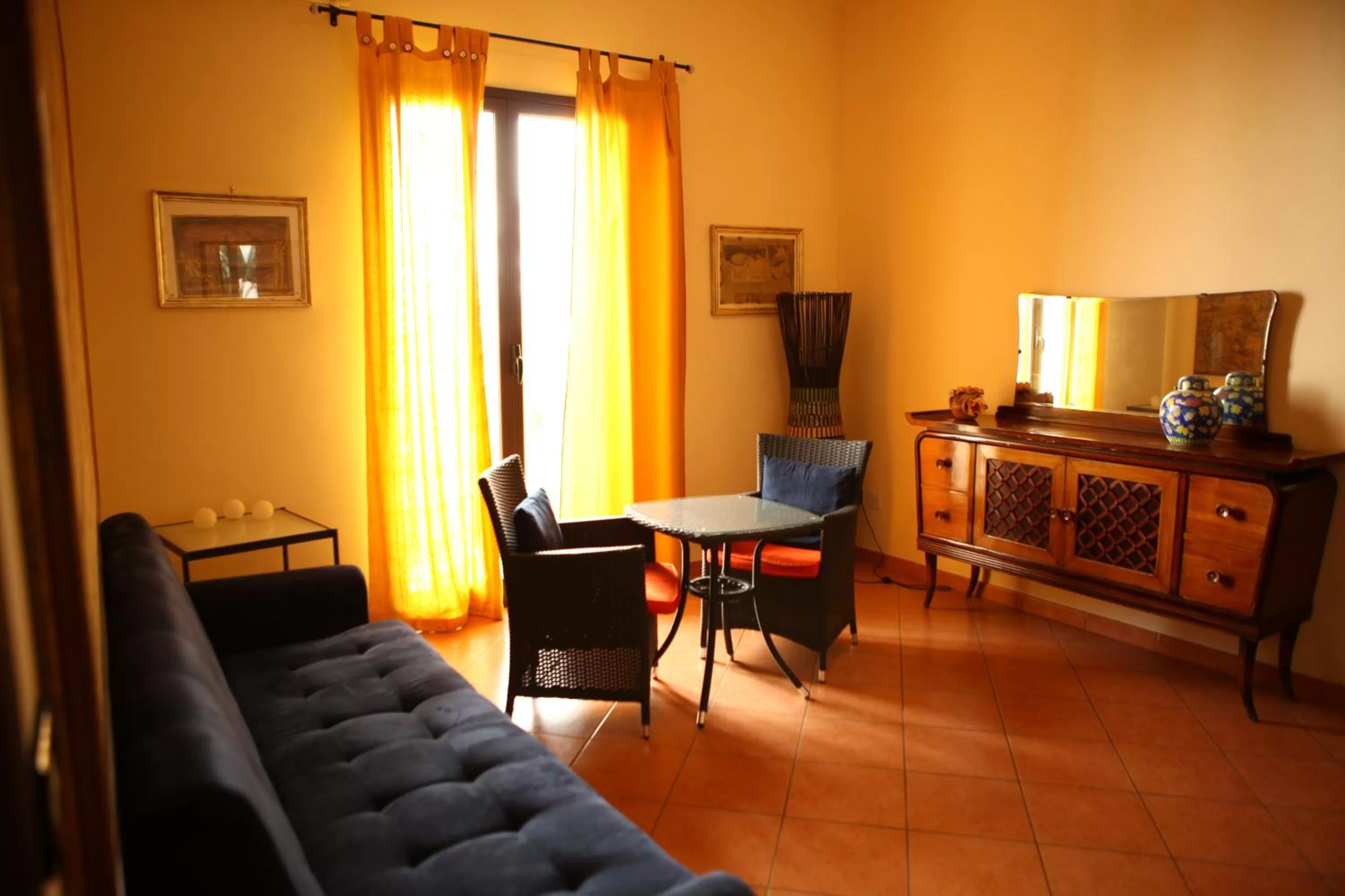 Living room in Art Lincoln