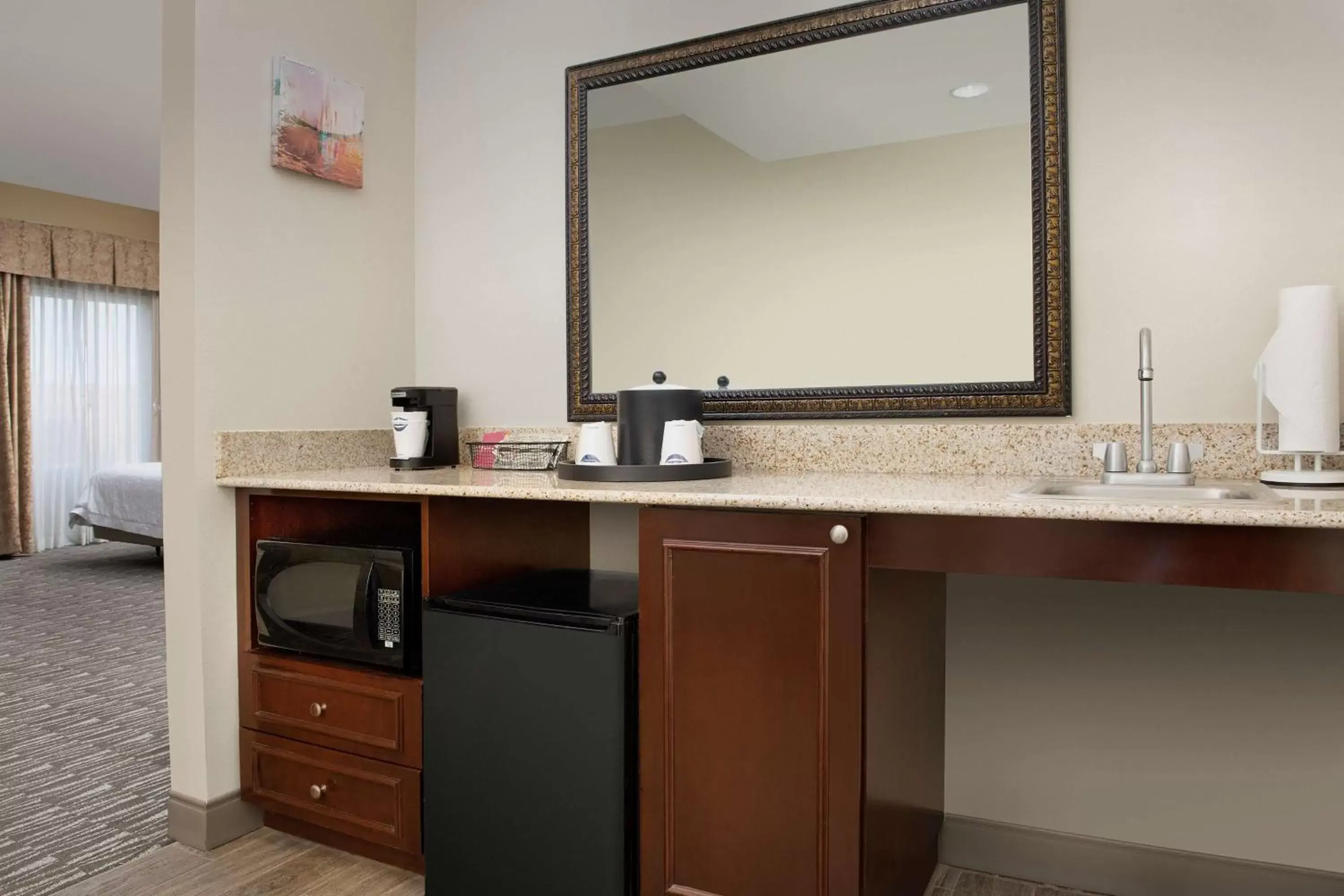 Bed, Bathroom in Hampton Inn & Suites Lakeland-South Polk Parkway