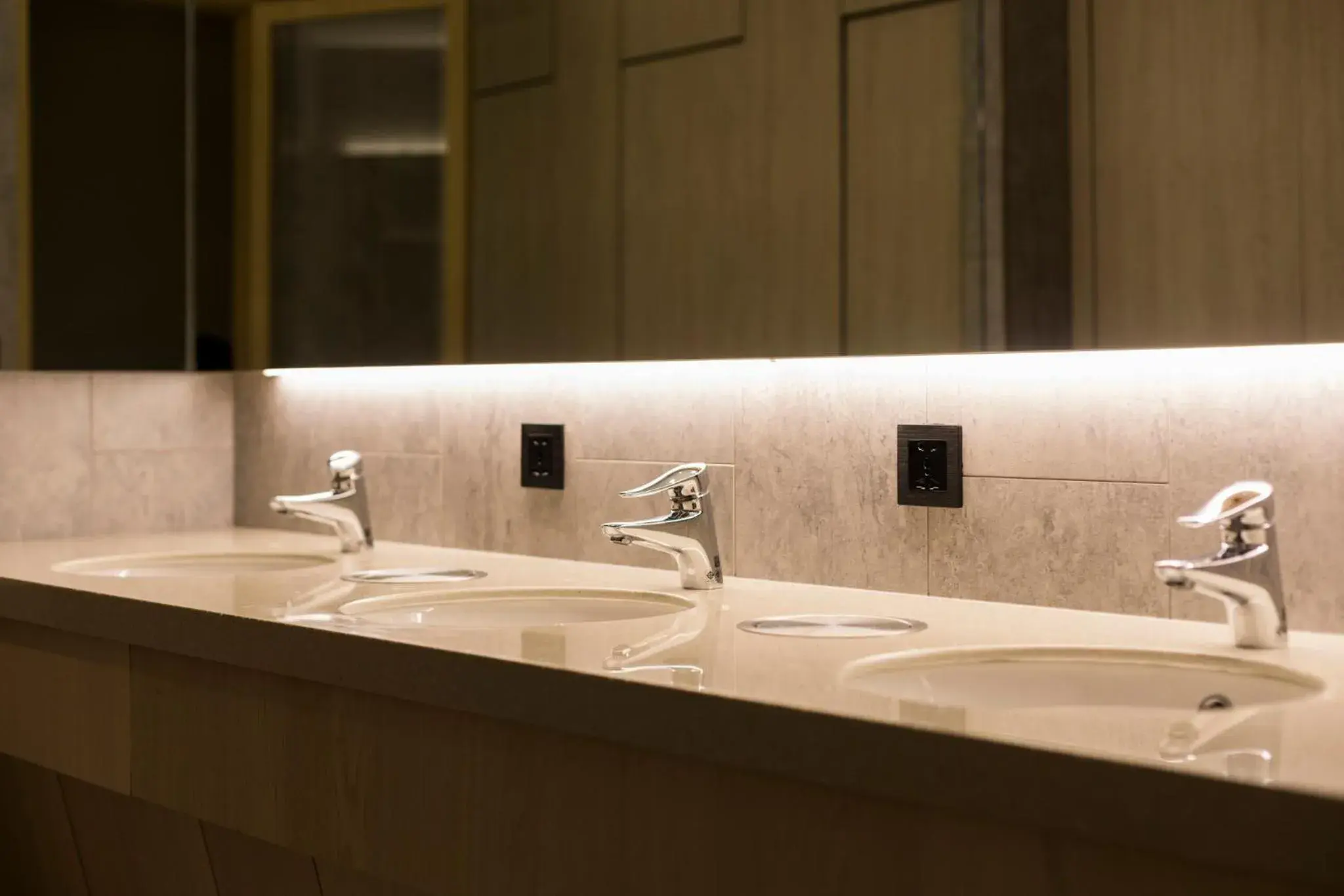 Bathroom in Quarantine Hotel - Meander 1948 Hostel - Taipei Main Station