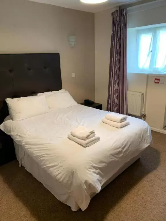 Bed in The Grange Hotel Brent Knoll