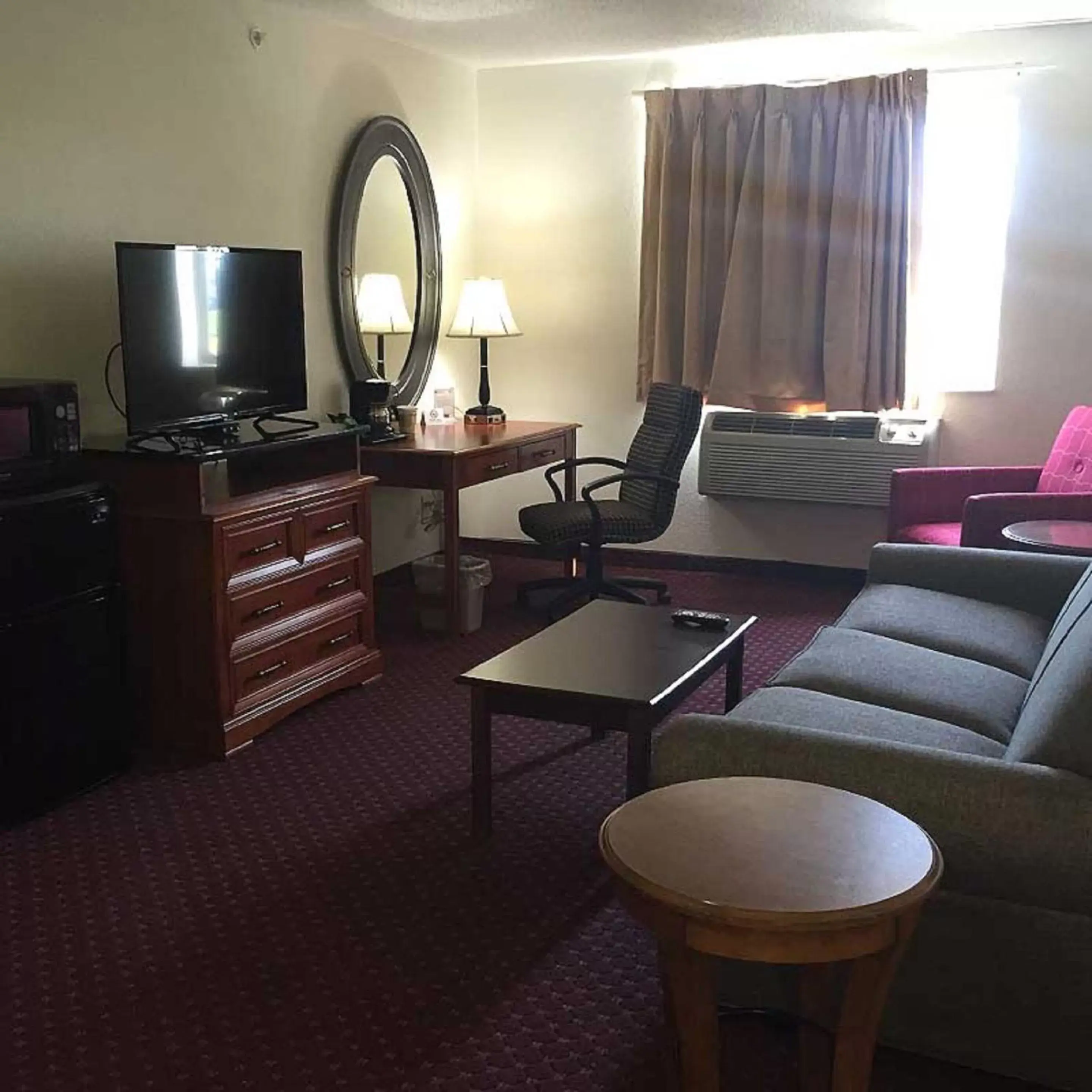 Photo of the whole room, TV/Entertainment Center in Osceola Grand Hotel