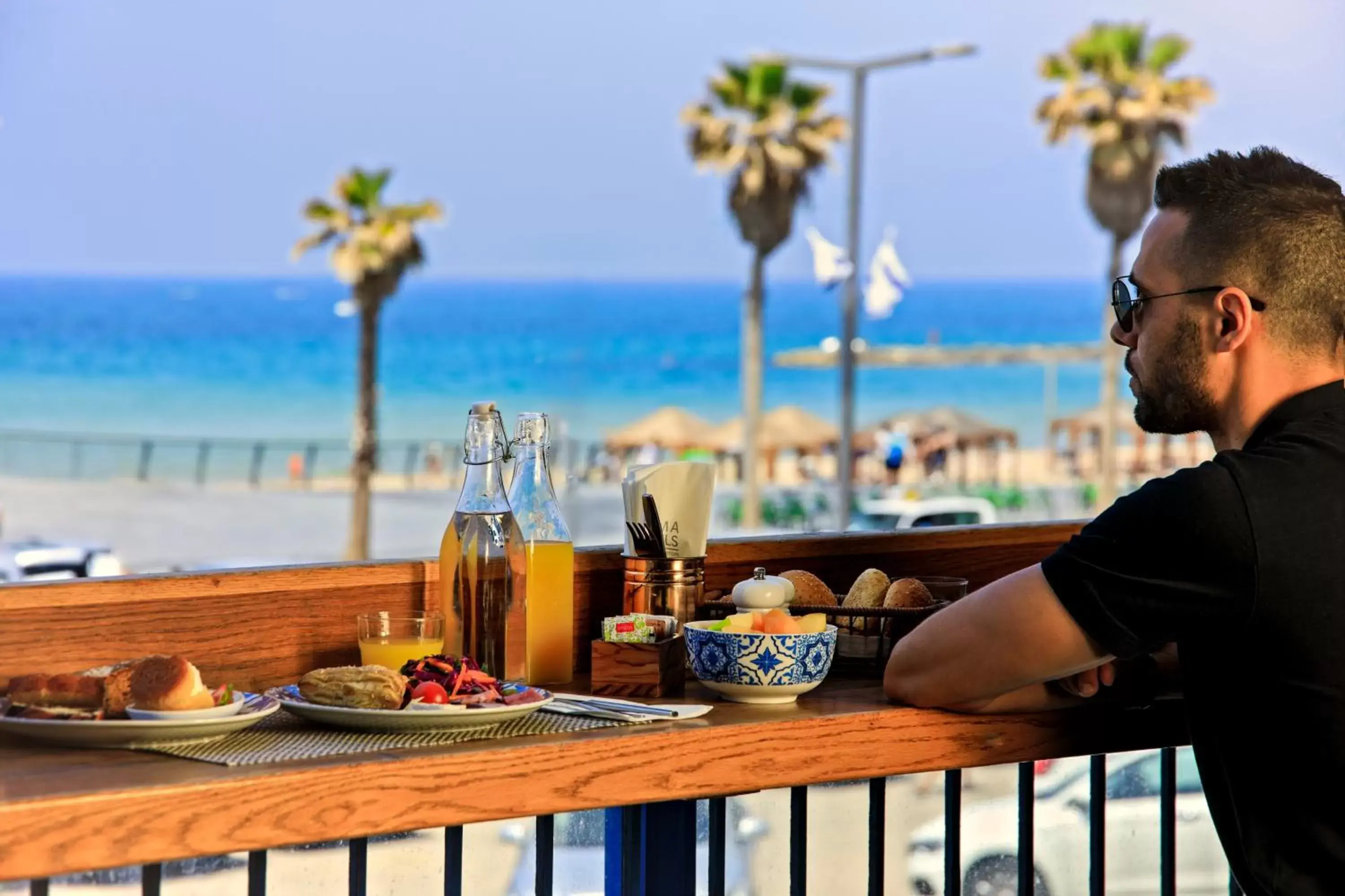 Restaurant/places to eat in Prima Tel Aviv Hotel