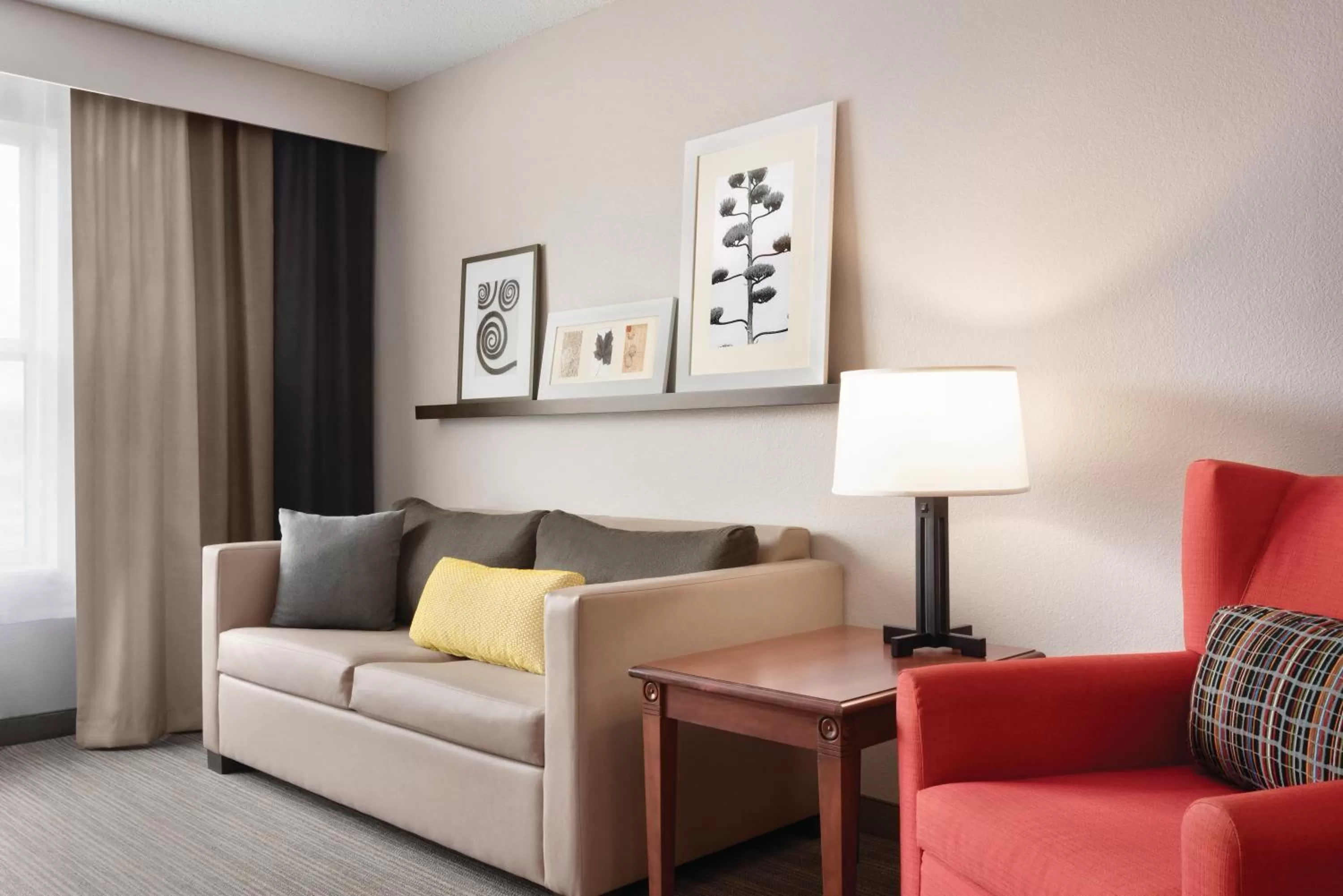 Property building in Country Inn & Suites by Radisson, Marinette, WI