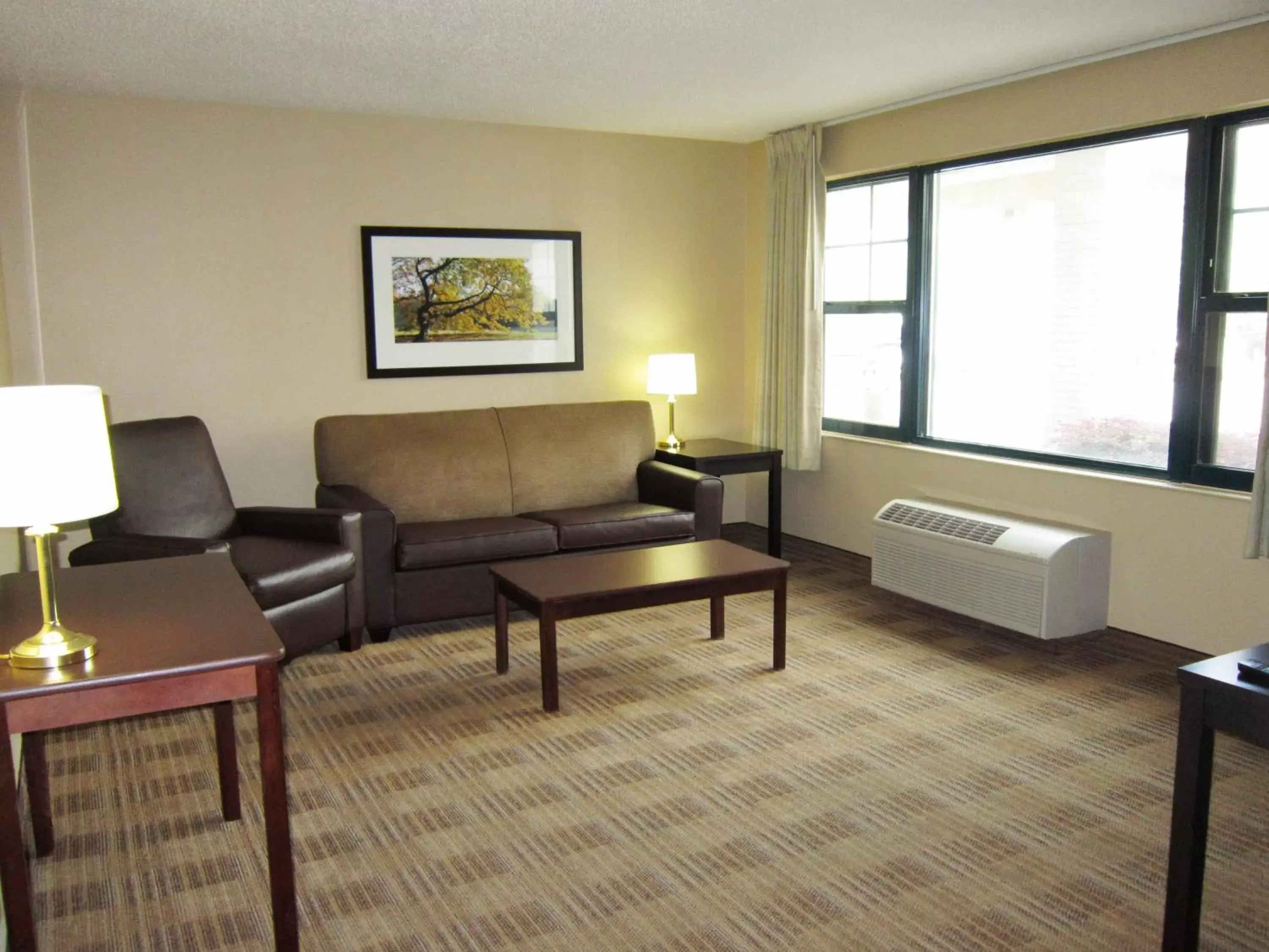 Seating Area in Extended Stay America Suites - Meadowlands - Rutherford