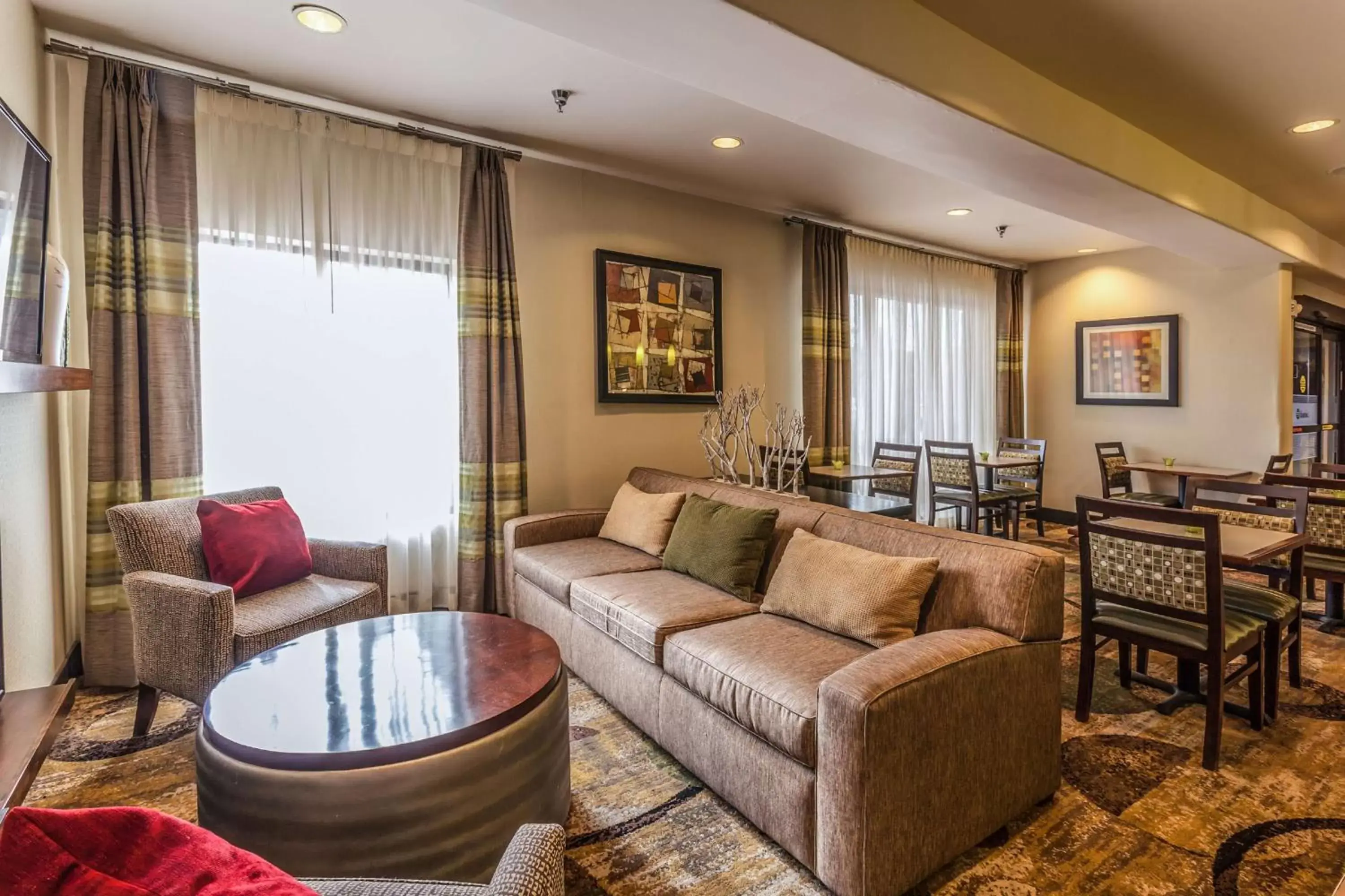 Lobby or reception, Seating Area in Hampton Inn Colorado Springs-Airport