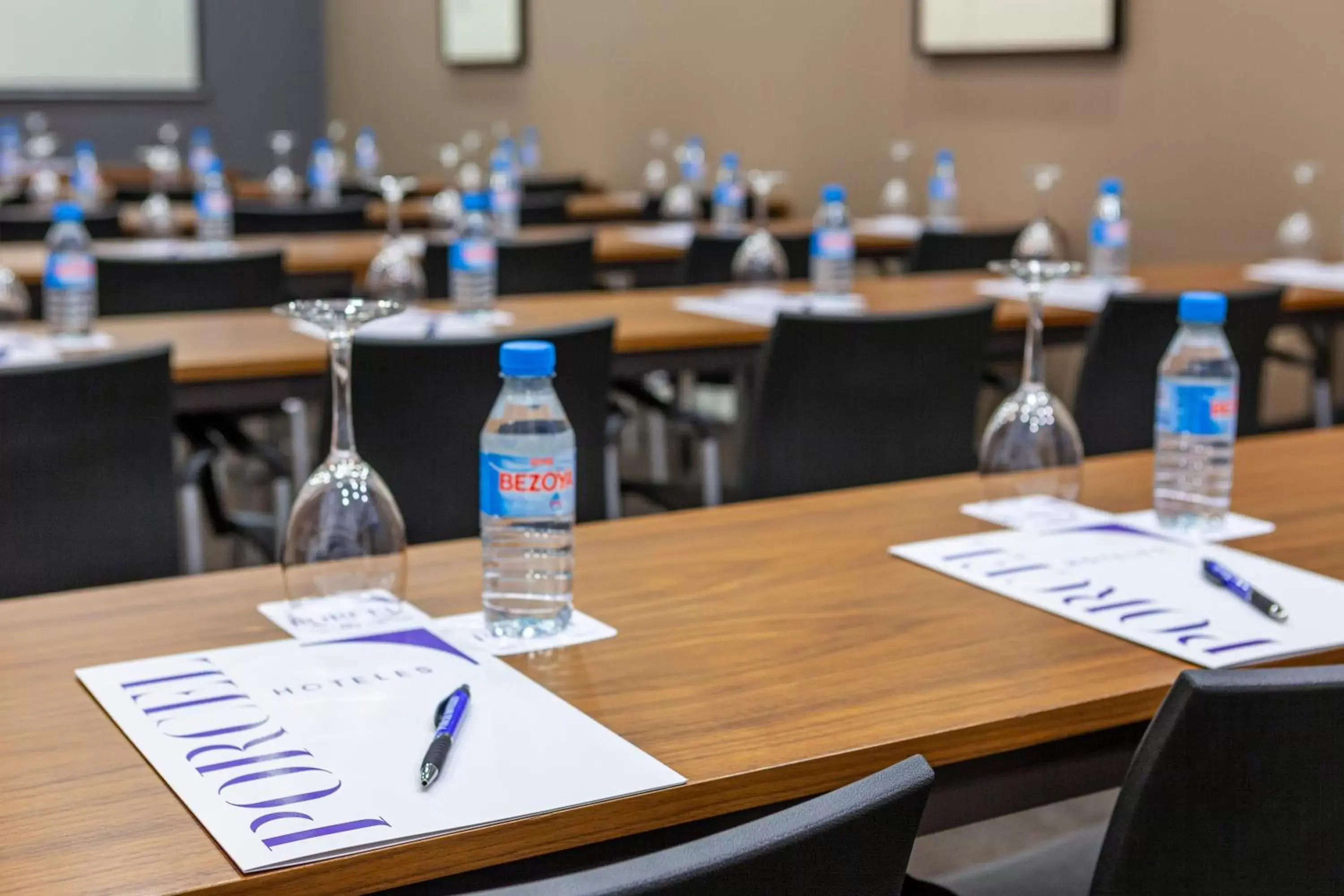 Meeting/conference room in Hotel Porcel Torneo