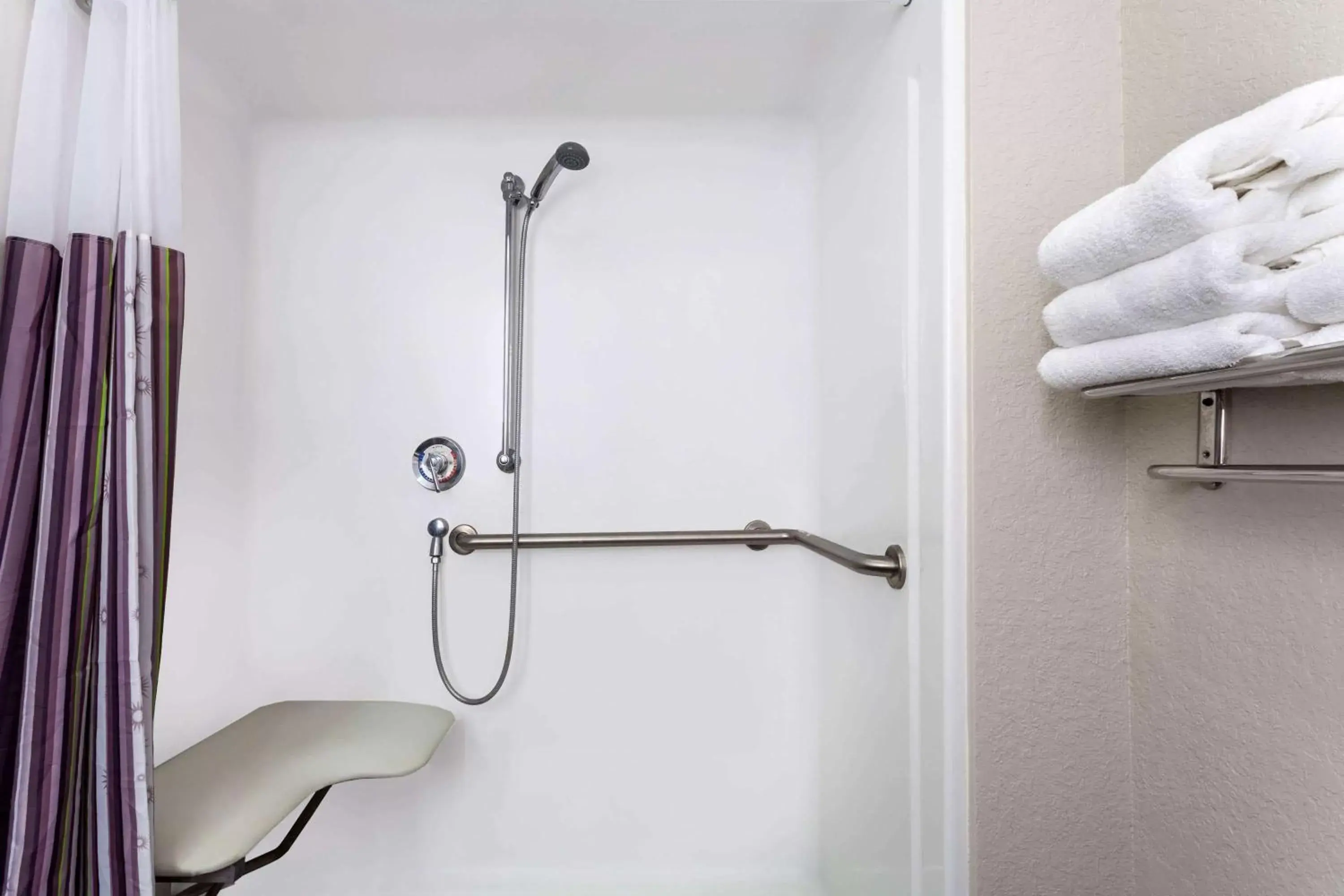 Shower, Bathroom in La Quinta by Wyndham Port Orange / Daytona
