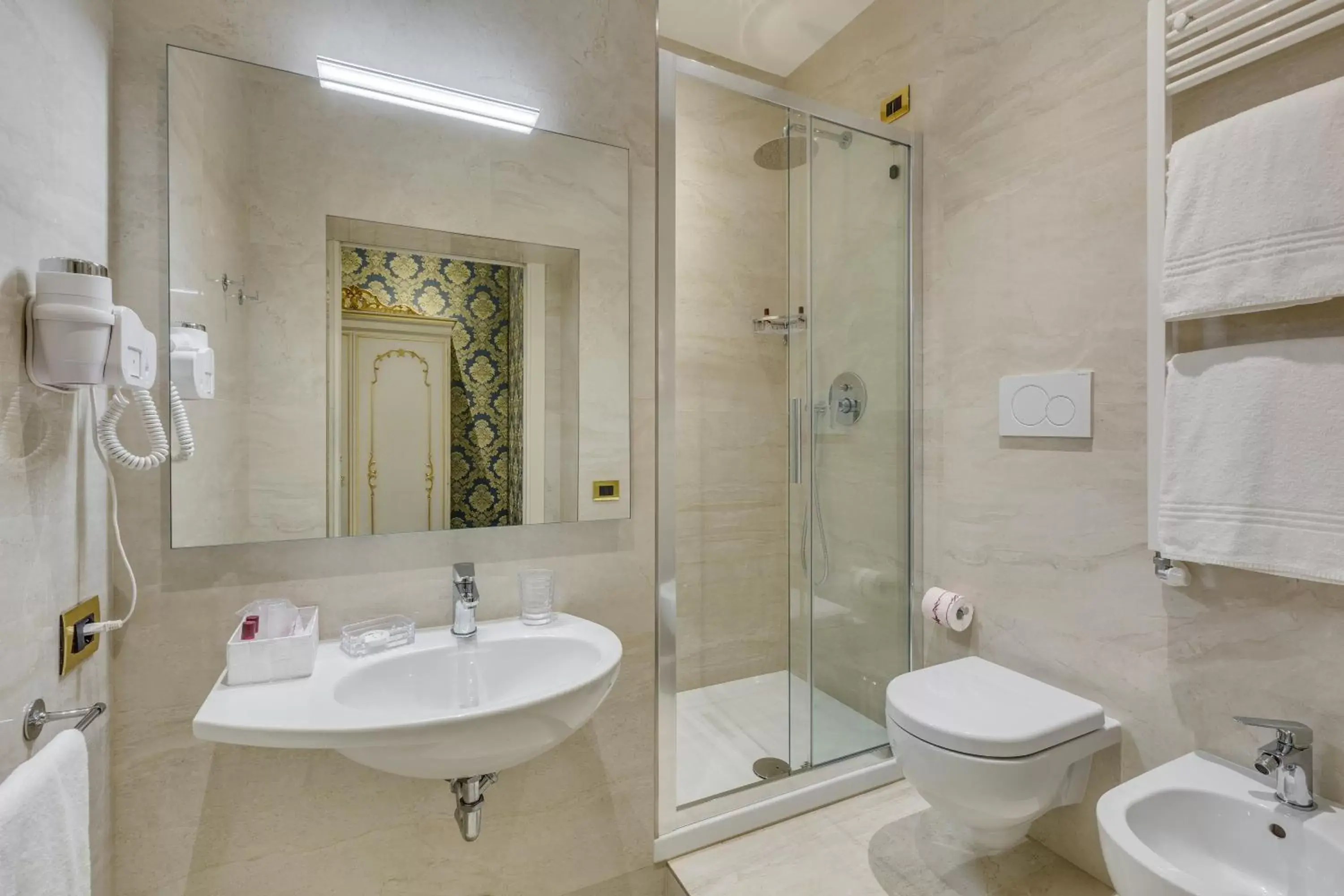 Bathroom in Residenza Veneziana