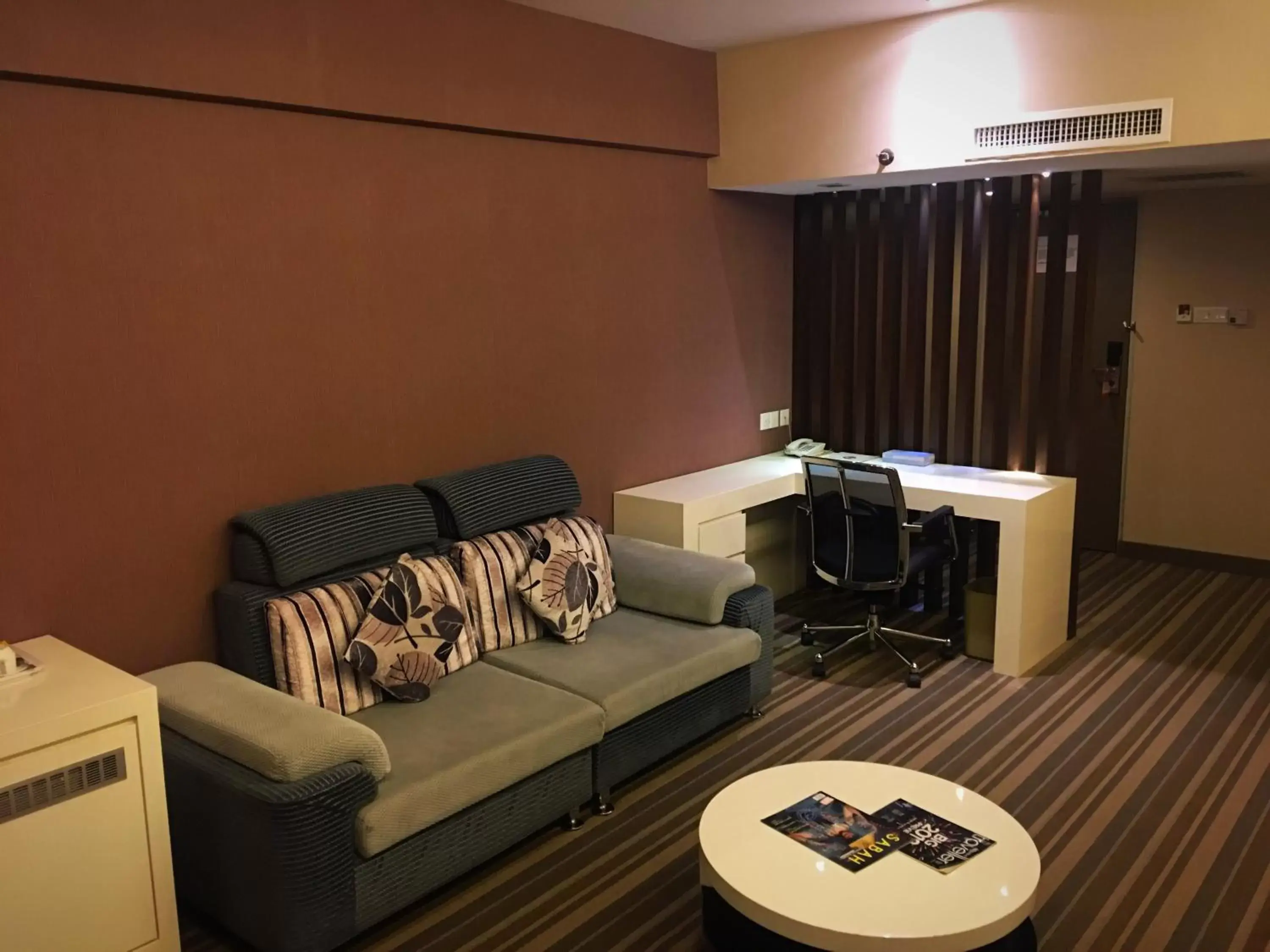 TV and multimedia, Seating Area in Hotel Capital Kota Kinabalu