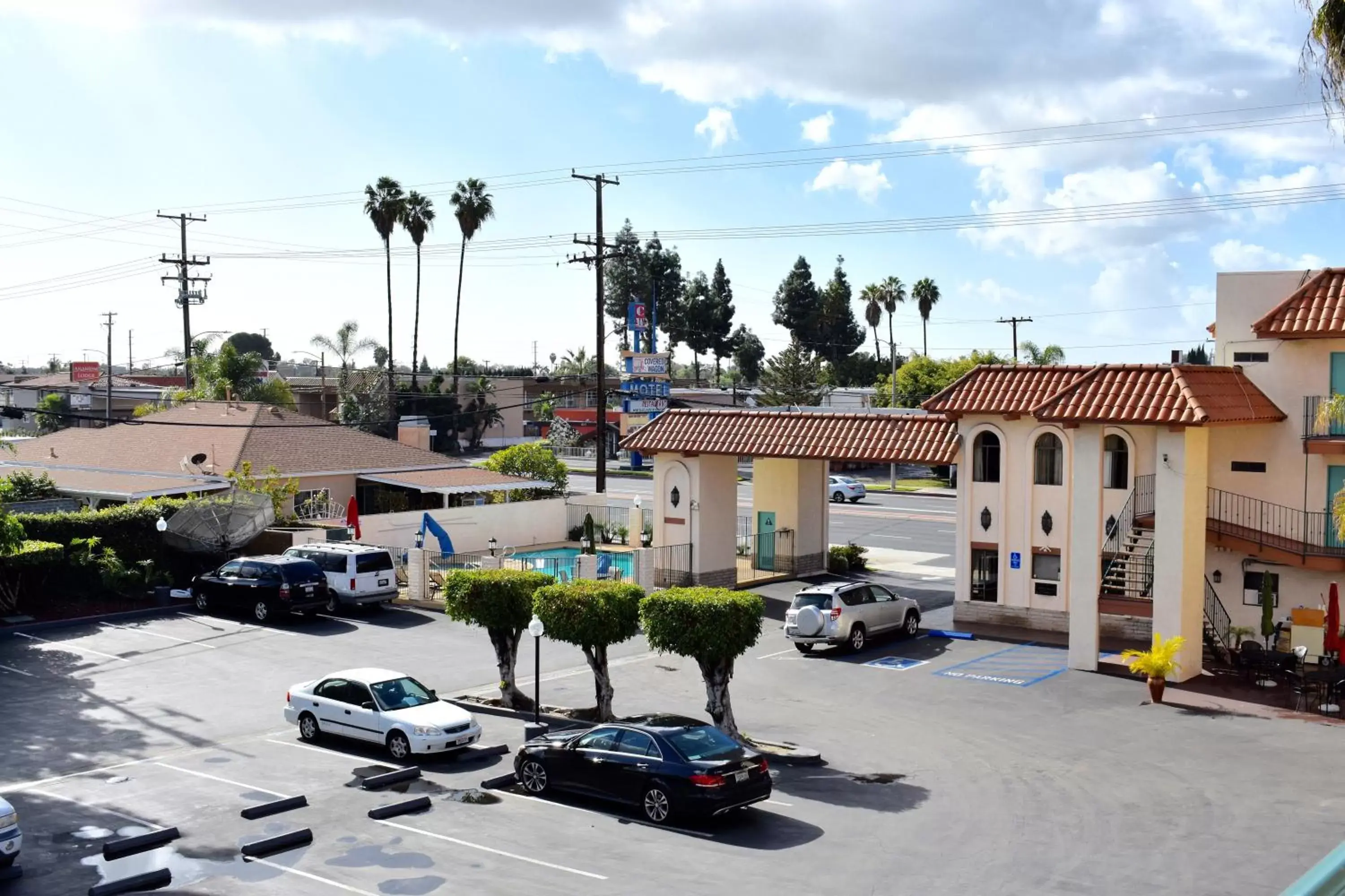 Property building in Days Inn by Wyndham Anaheim Near the Park