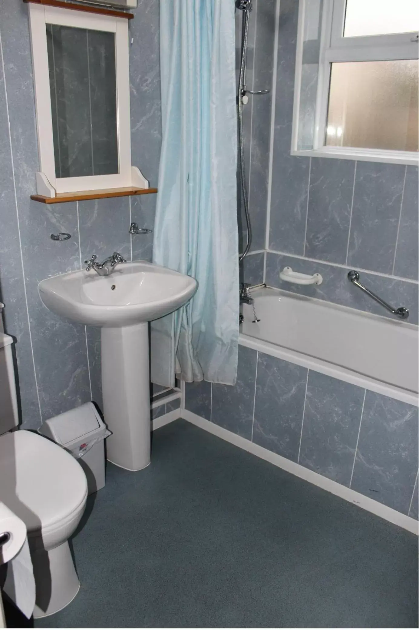 Bathroom in The Premier Lodge