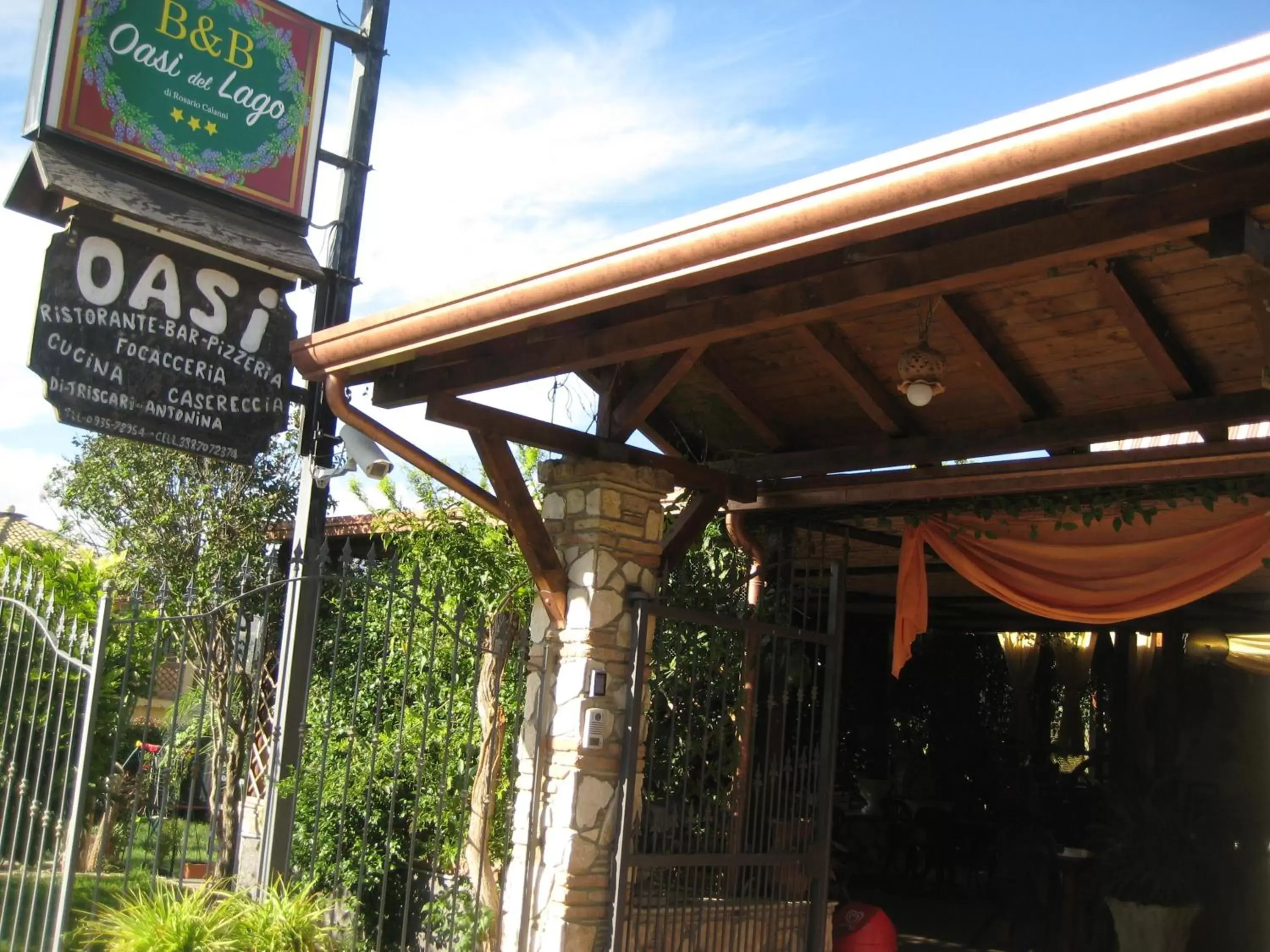 Property logo or sign, Facade/Entrance in Oasi del Lago