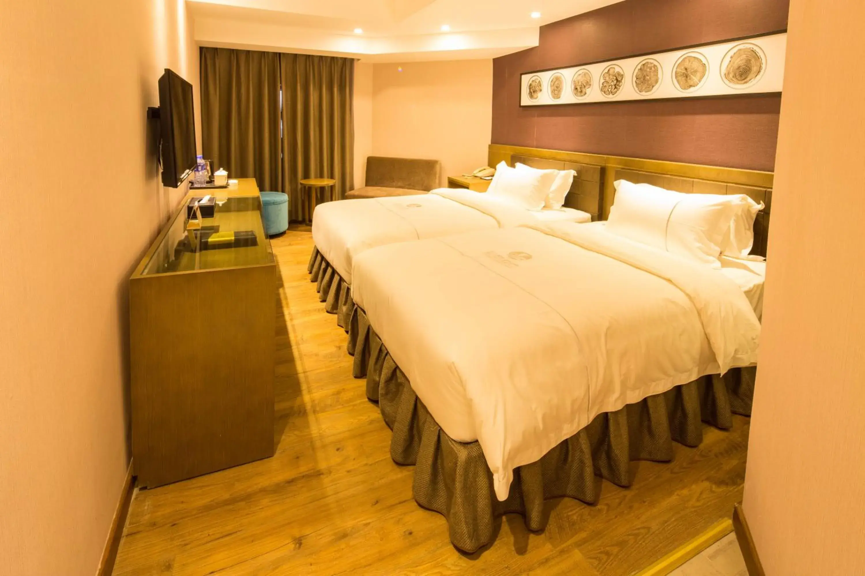 On-site shops, Bed in INSAIL Hotel (Shenzhen Dongmen Branch)