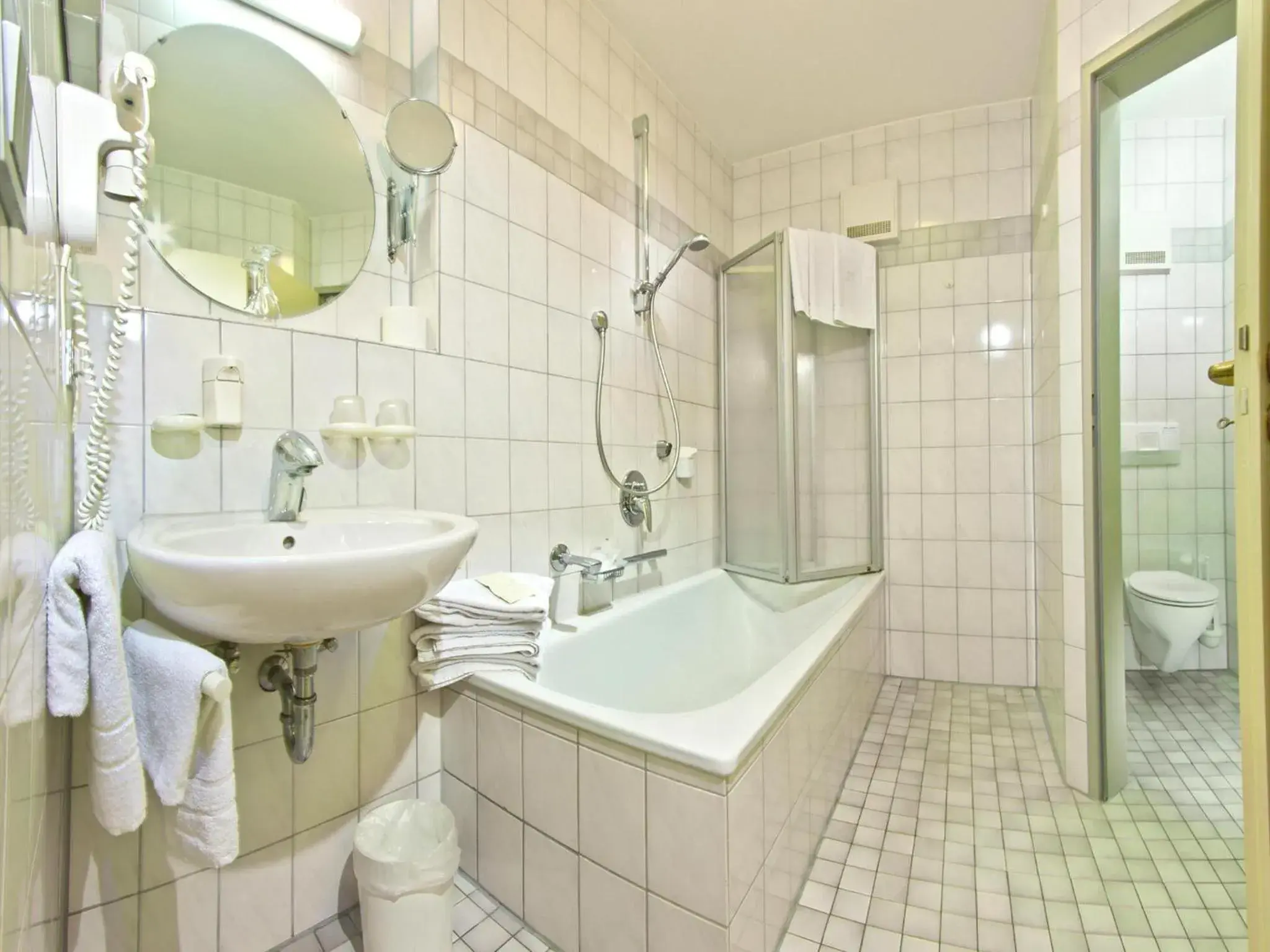 Bathroom in Hotel zum Ochsen