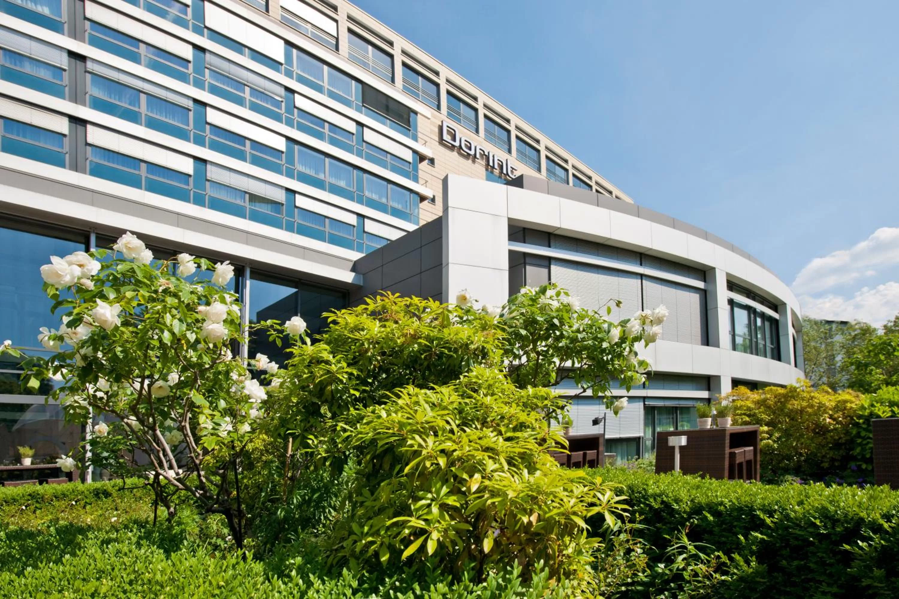 Facade/entrance in Dorint Pallas Wiesbaden