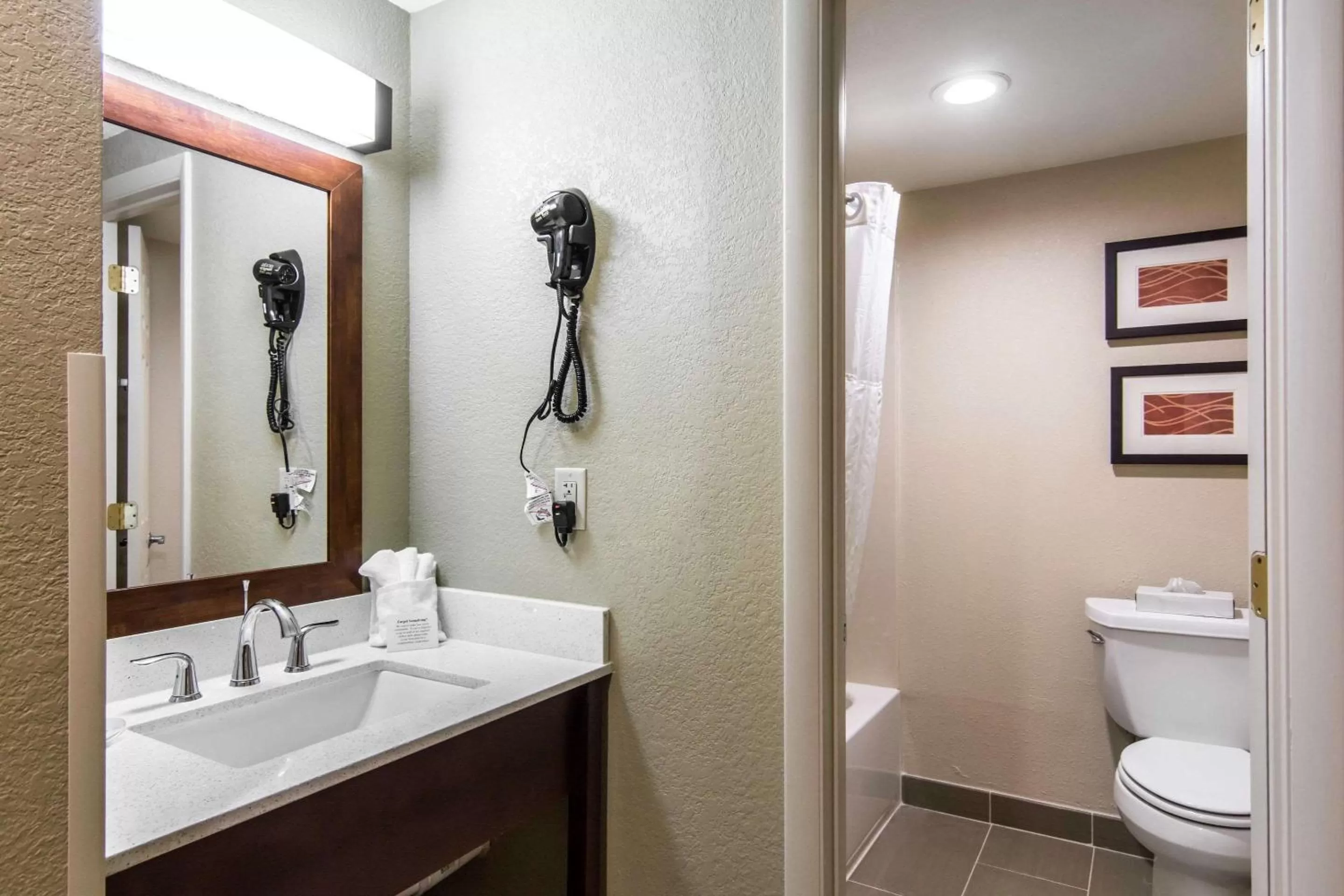 Bathroom in Comfort Inn Newport News-Williamsburg East