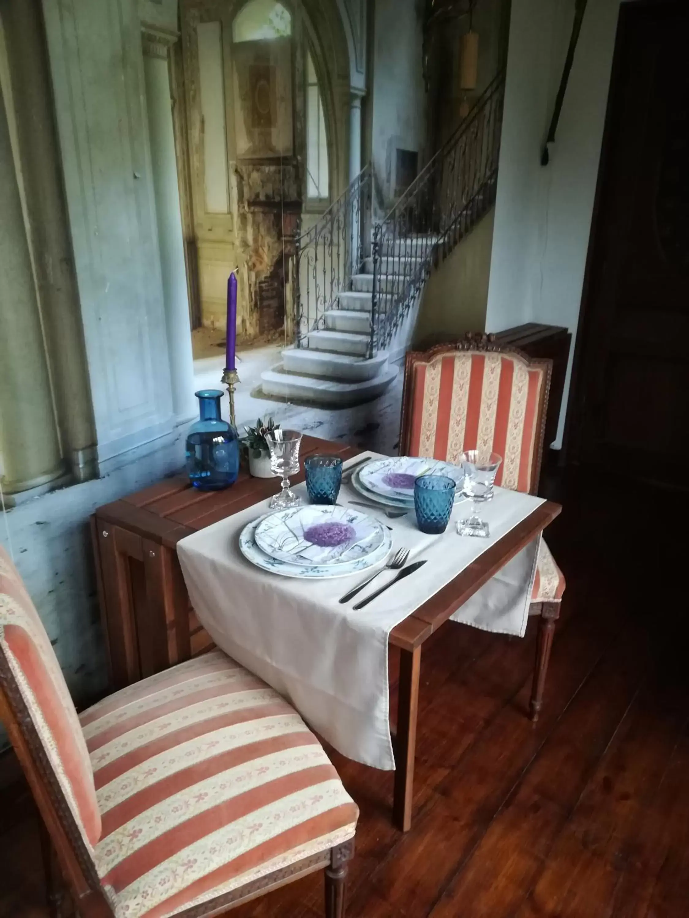 Dining Area in La Bourgogne en Ville