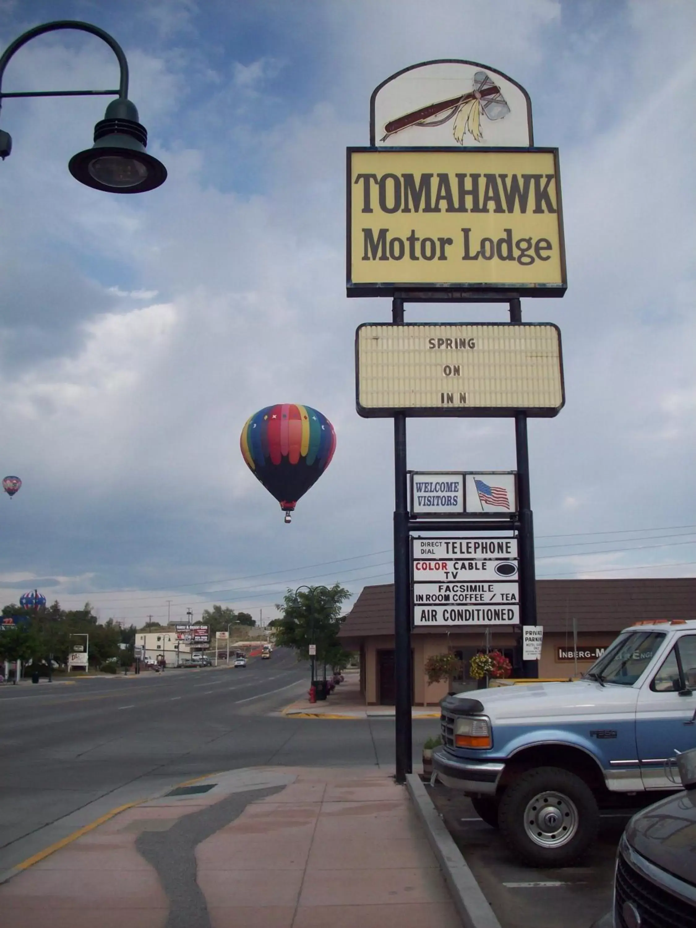 Tomahawk Motor Lodge