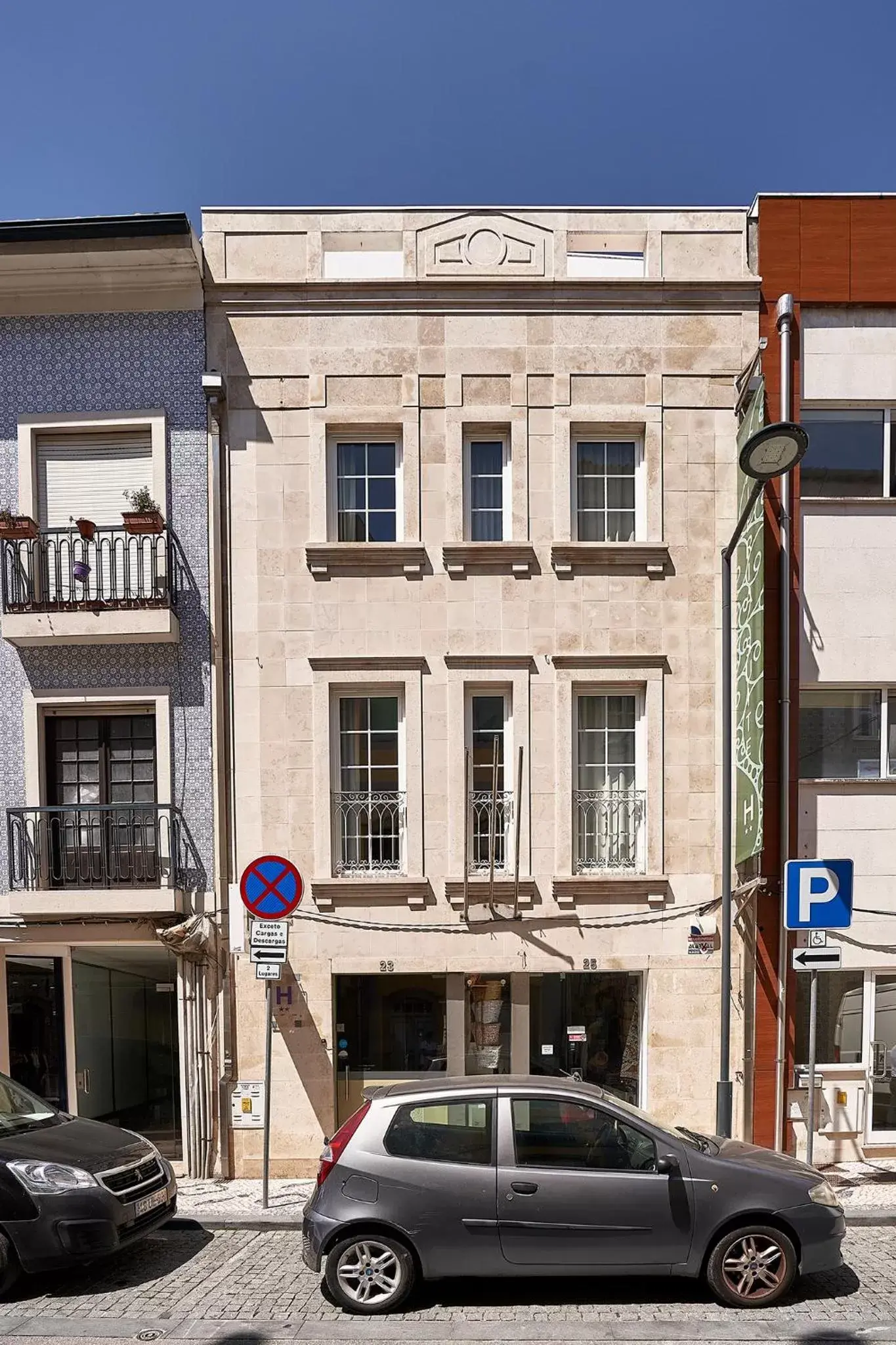 Facade/entrance, Property Building in Galeria Suite Hotel