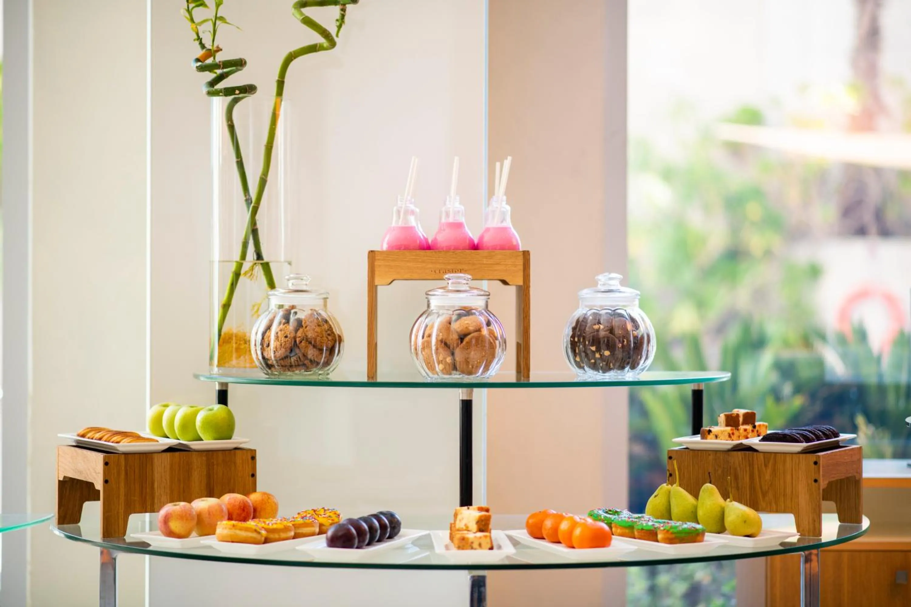 Meeting/conference room in Holiday Inn Muscat AlSeeb by IHG